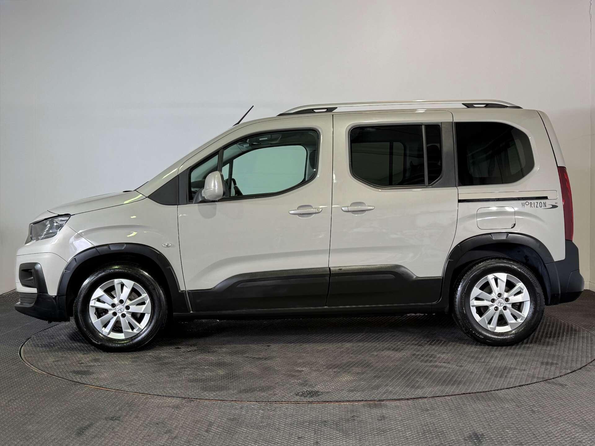 Peugeot Rifter view 4