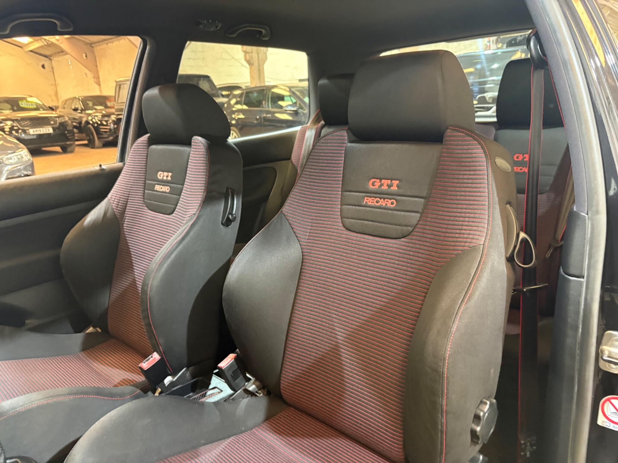 Volkswagen Golf view 26