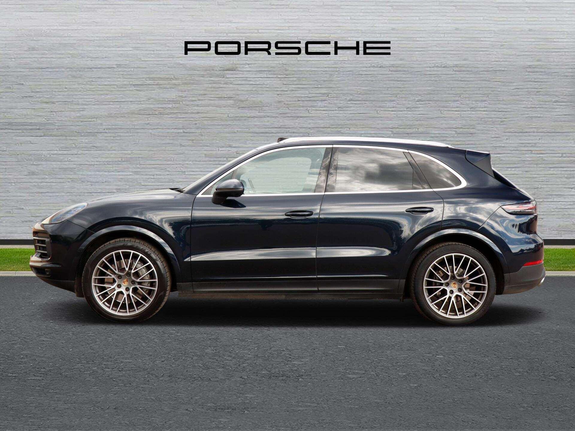 Porsche Cayenne view 6