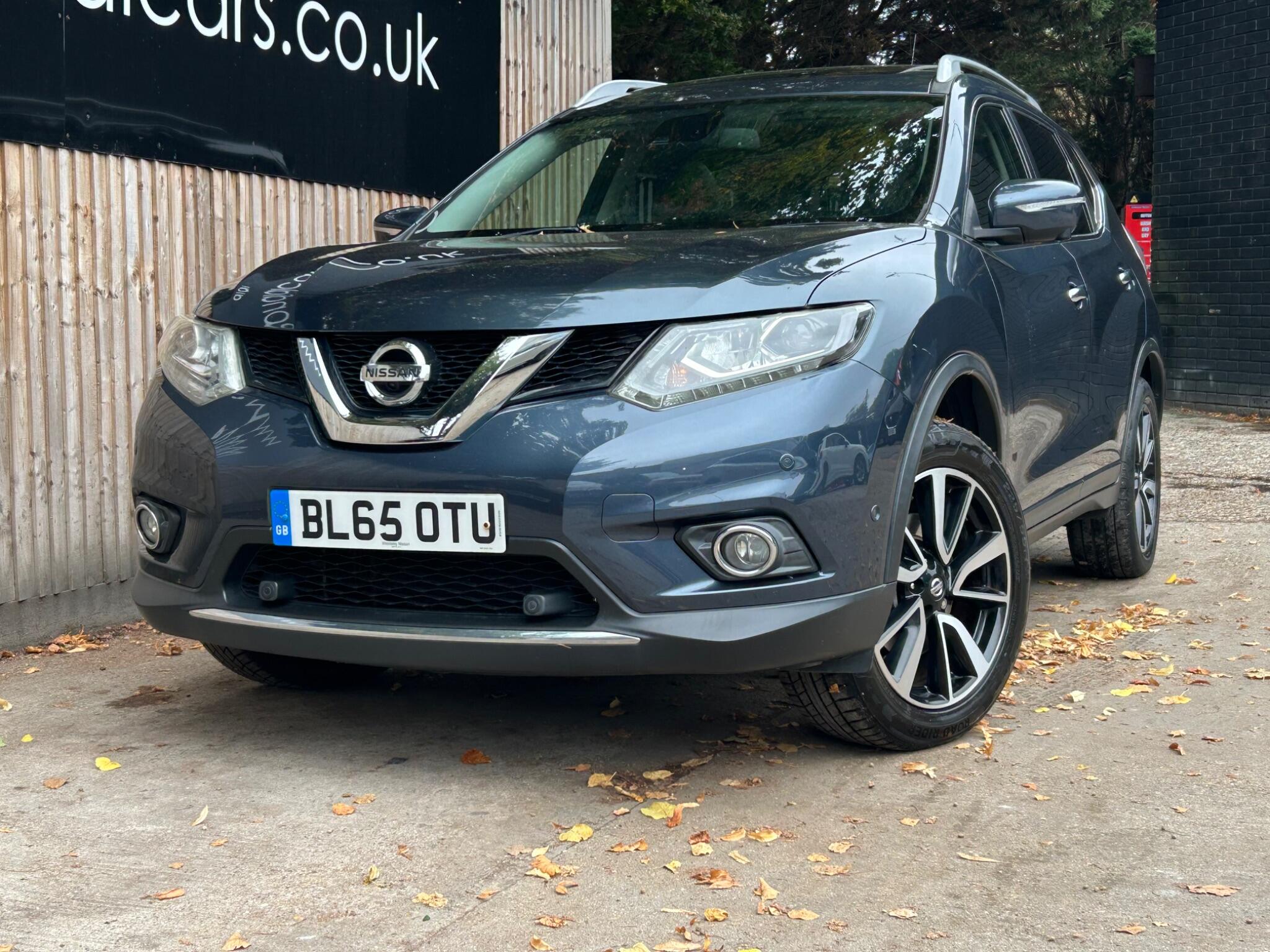 Nissan X-Trail view 2