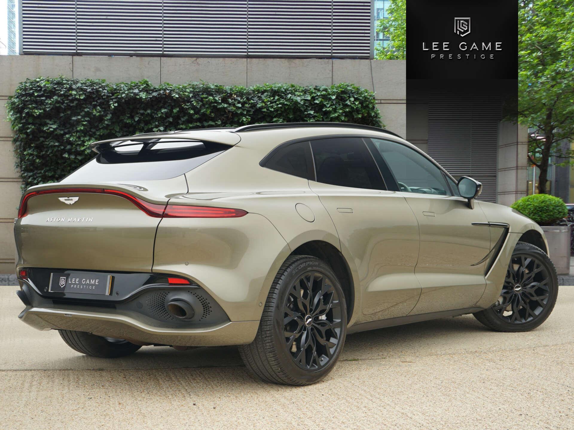 Aston Martin DBX view 7