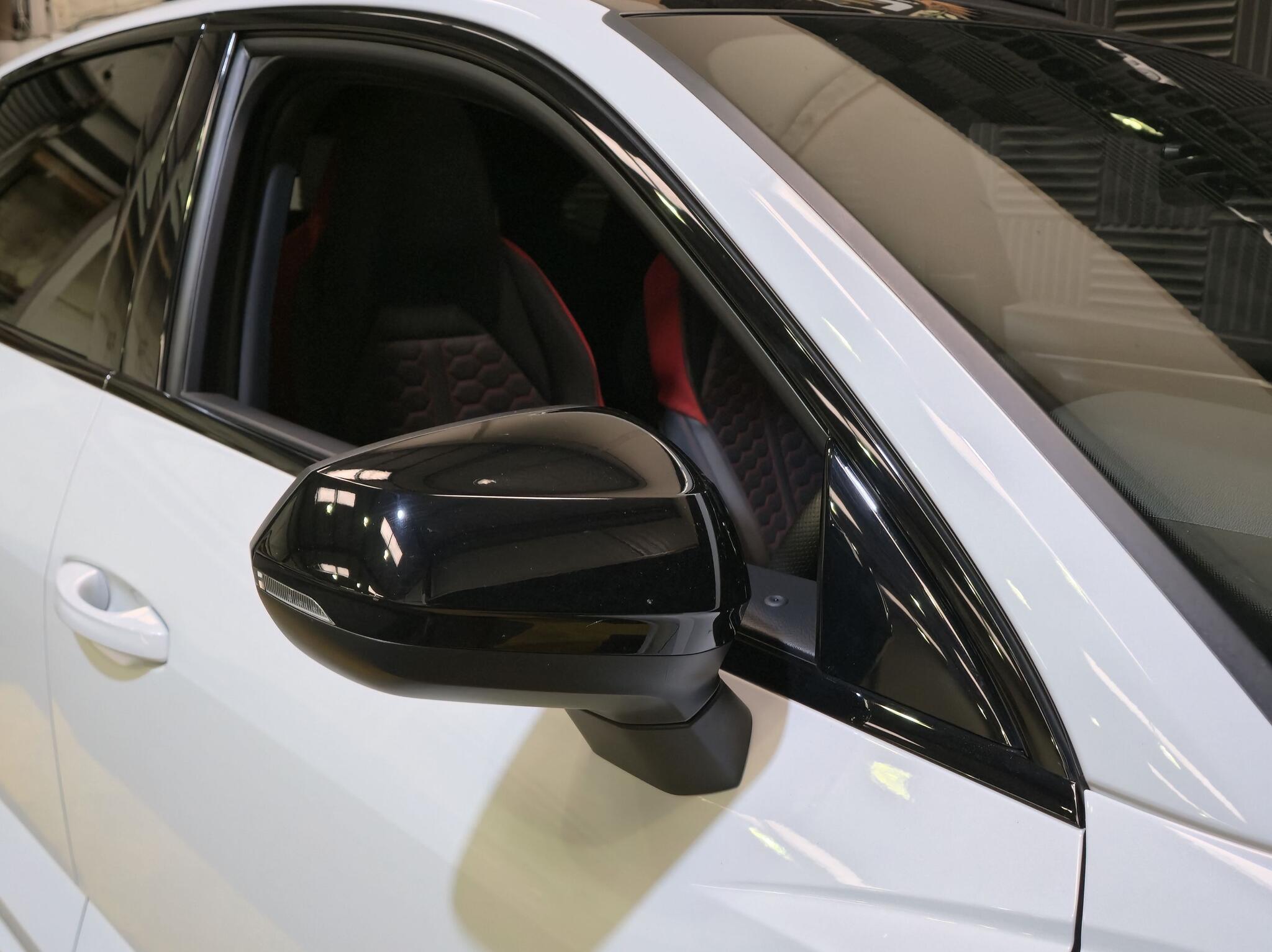 Audi RS Q3 view 30