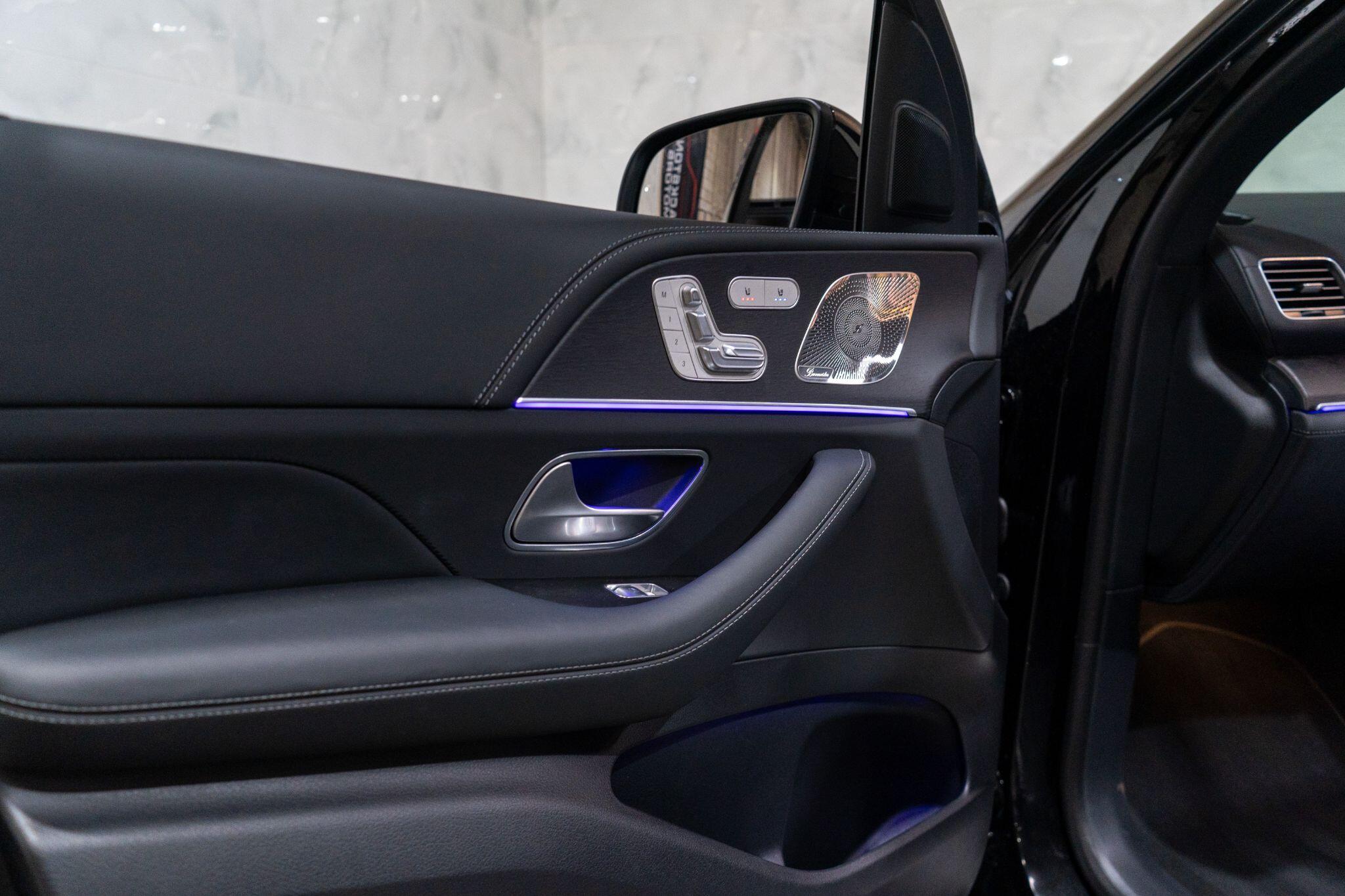 Mercedes-Benz GLS view 26