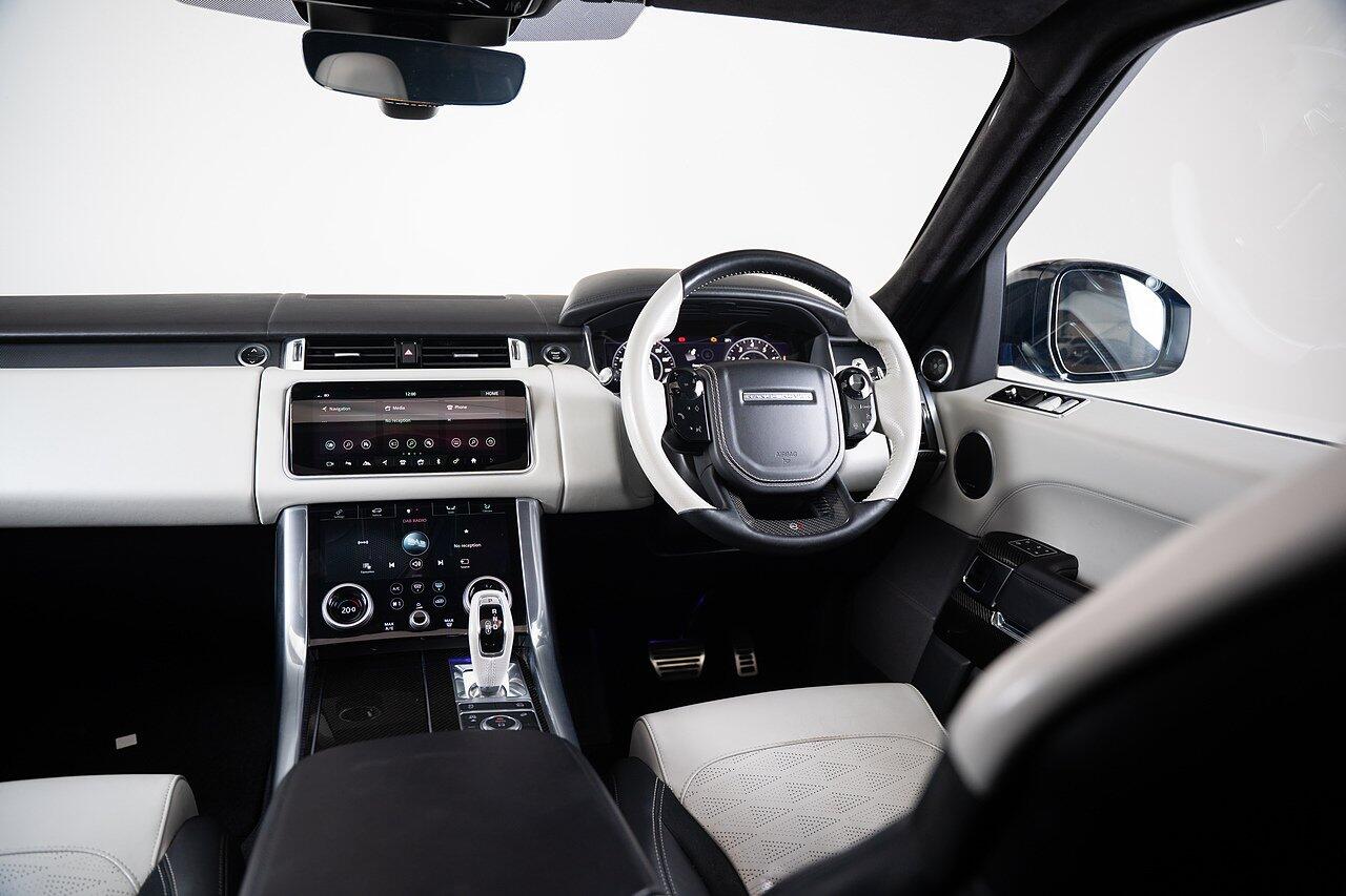 Land Rover Range Rover Sport view 18