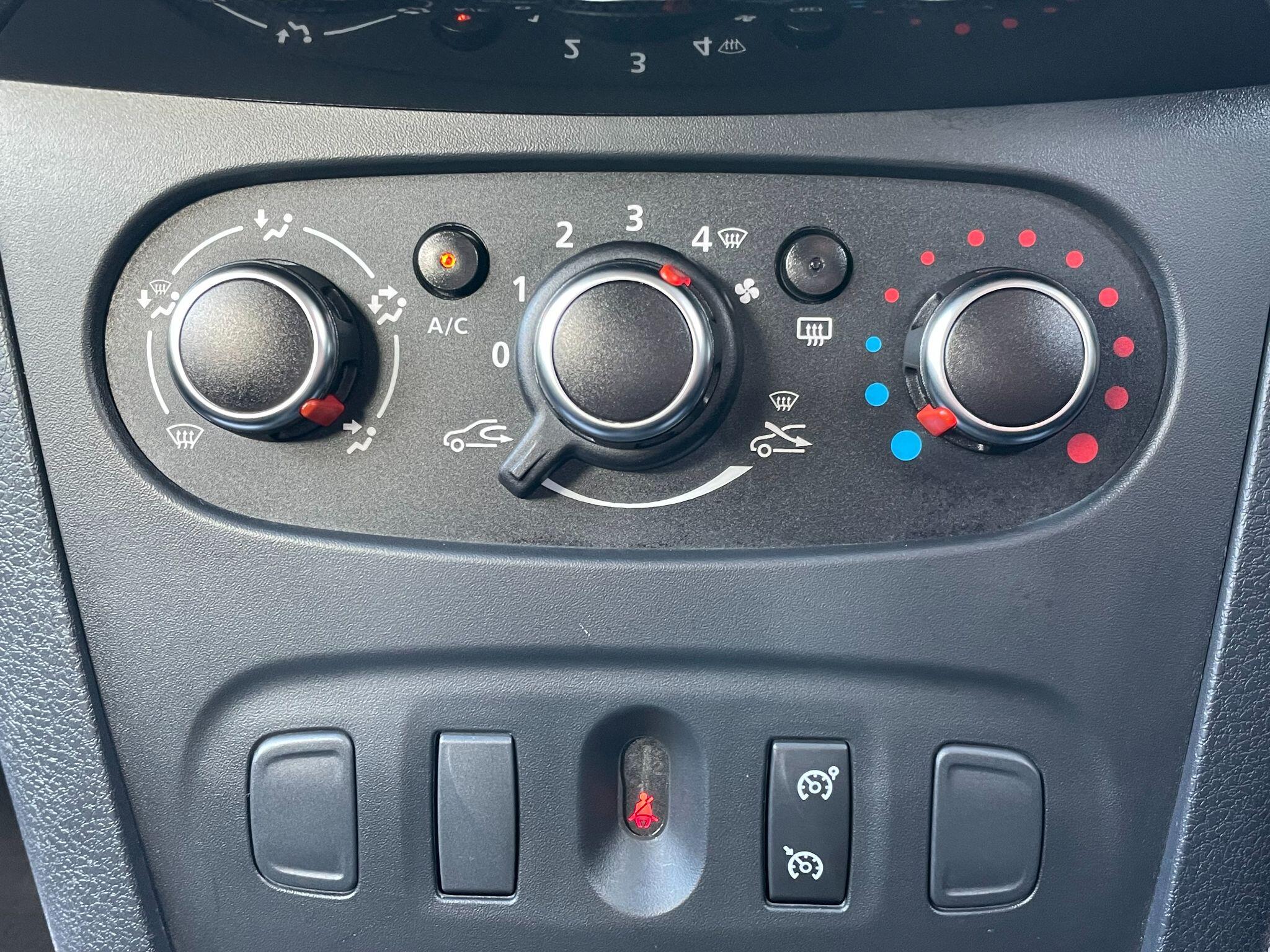 Dacia Sandero view 24