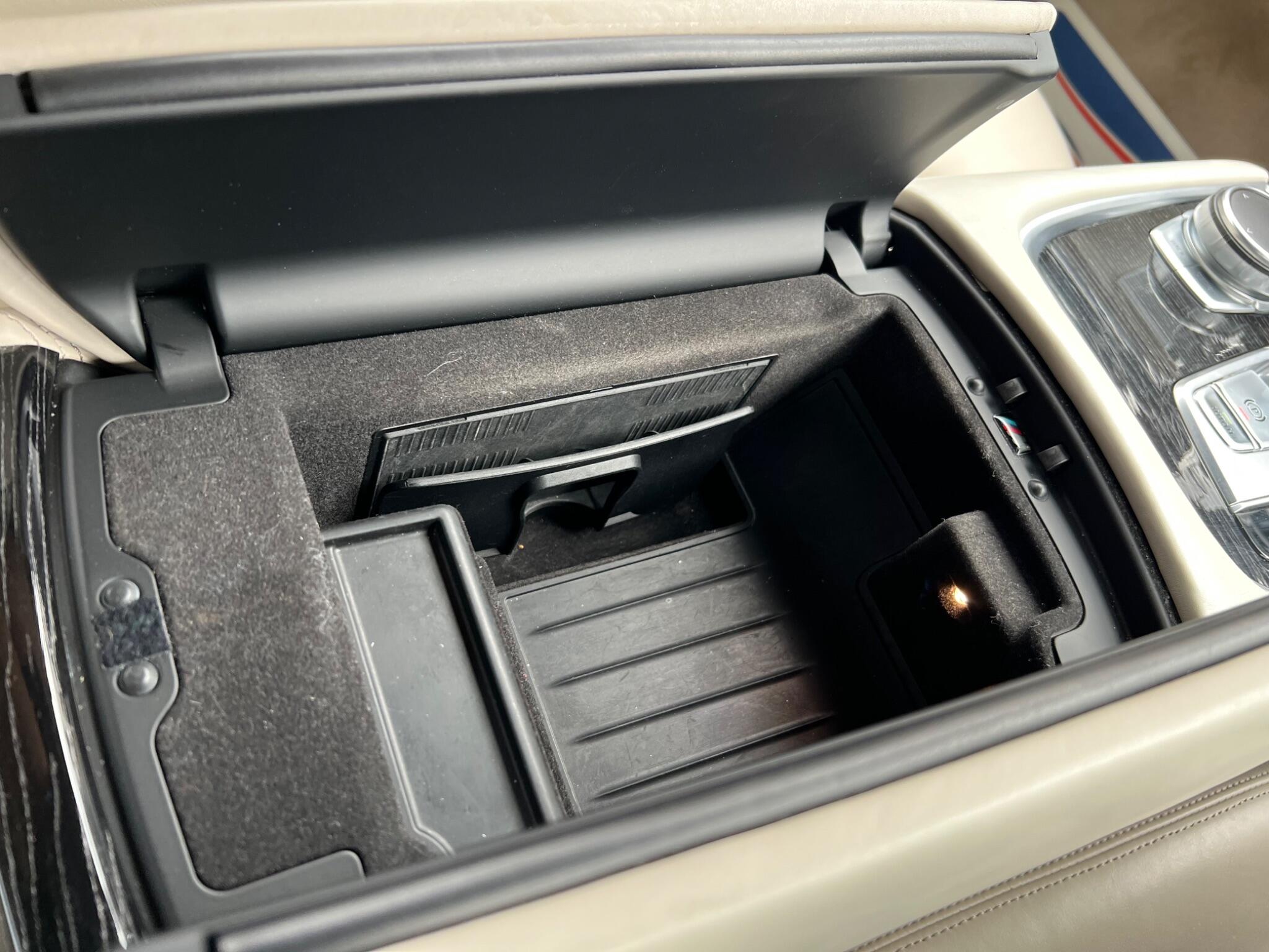 BMW 7 Series view 66