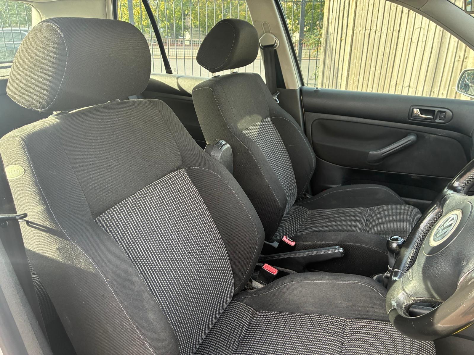 Volkswagen Golf view 12