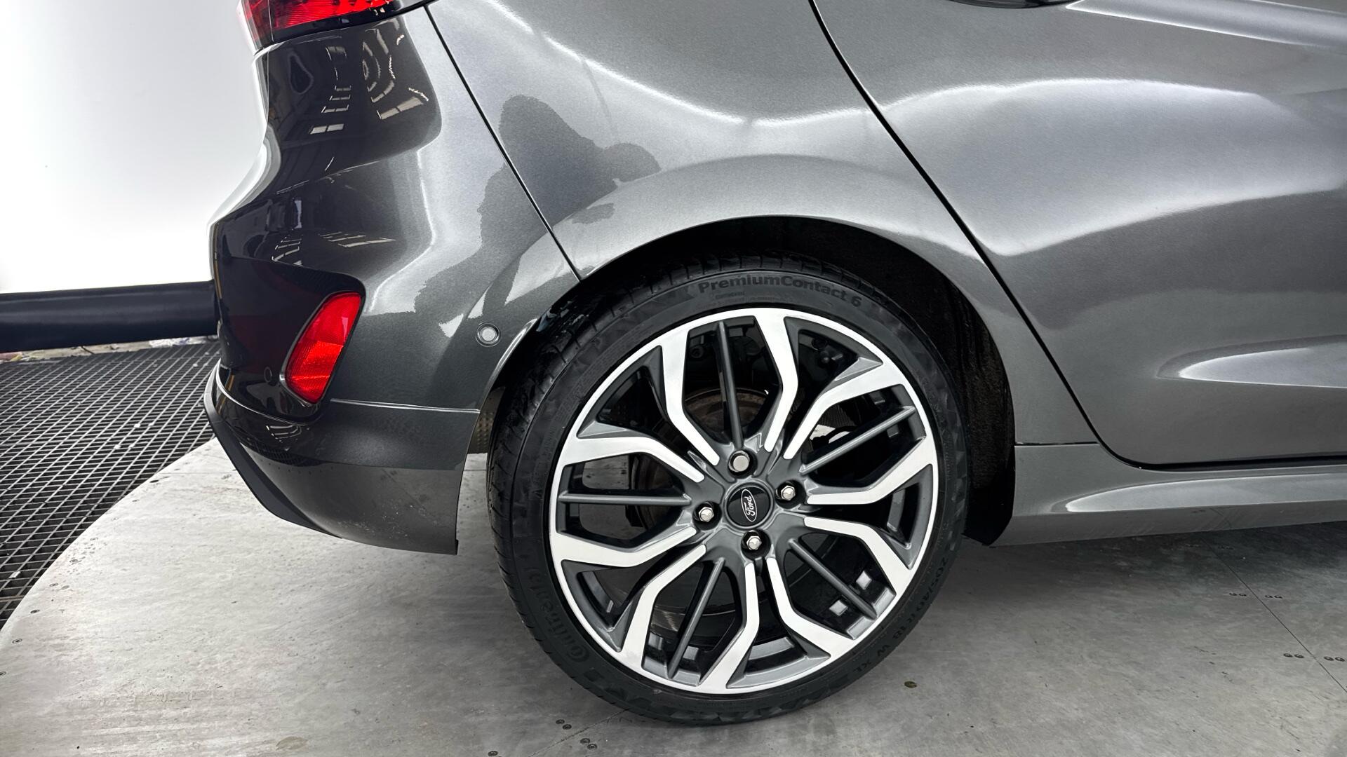 Ford Fiesta view 17