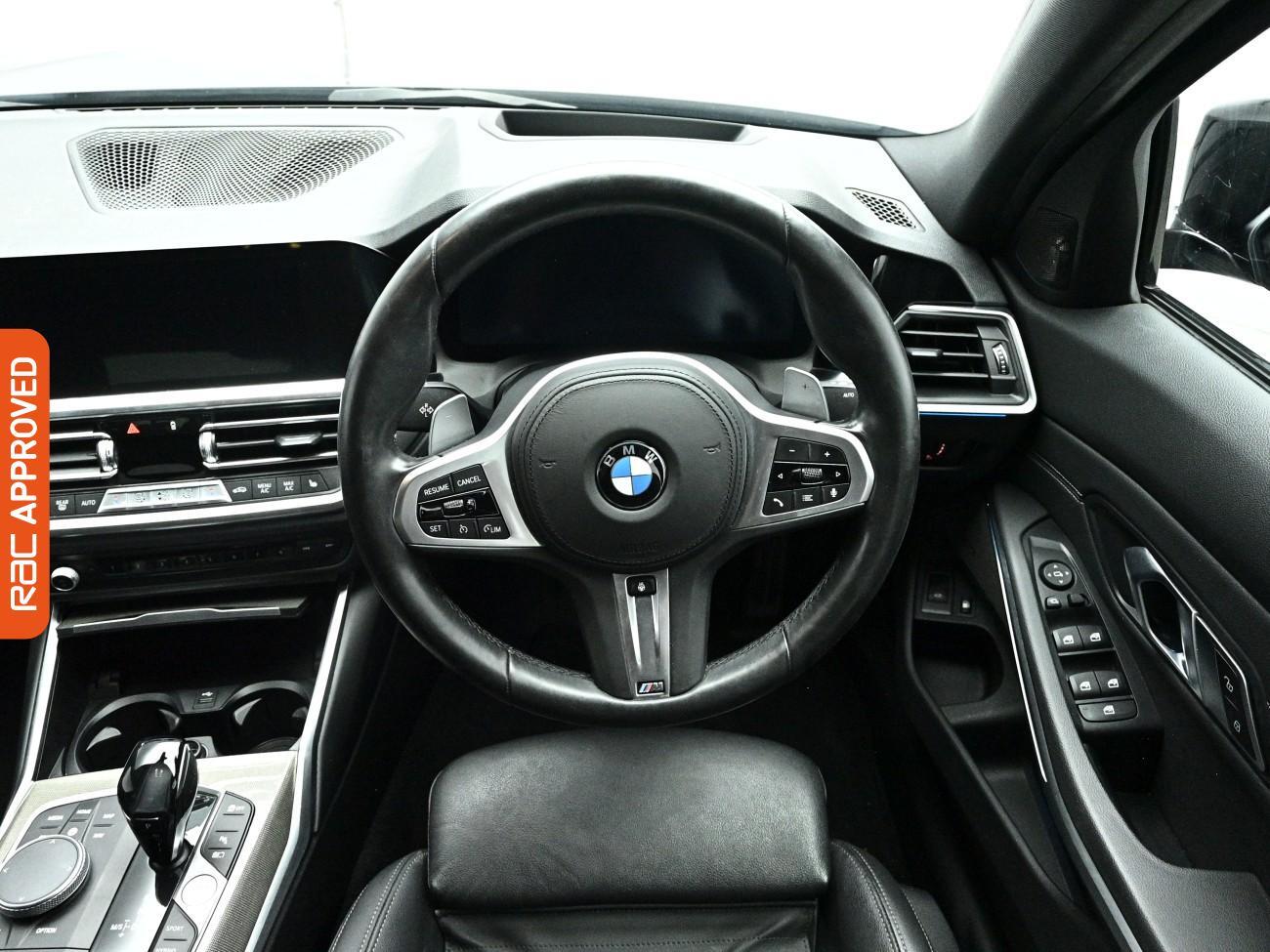 BMW 3 Series view 9