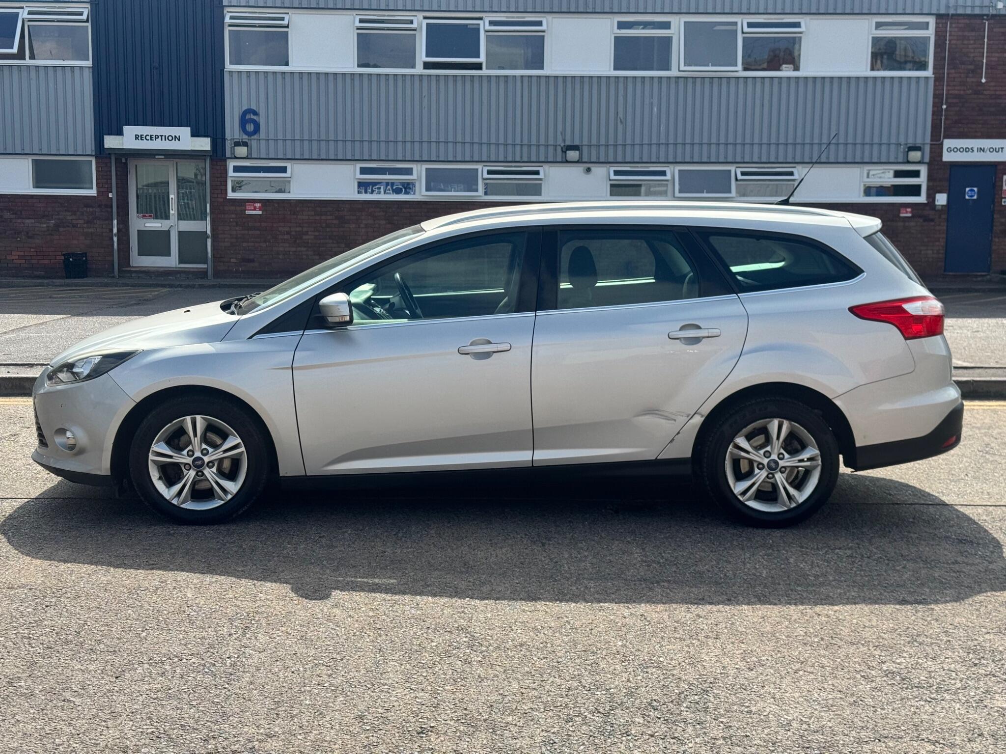 Ford Focus view 40