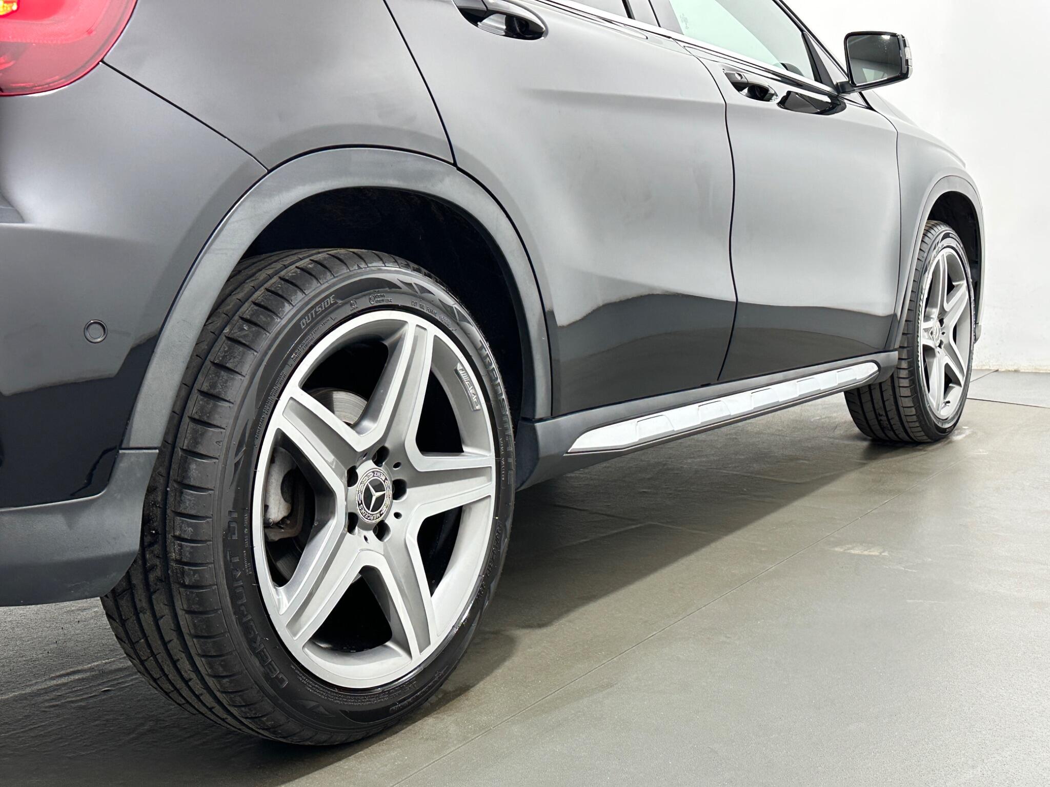 Mercedes-Benz Gla view 50