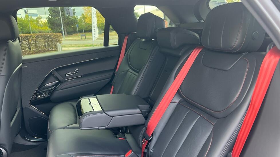 Land Rover Range Rover Sport view 40