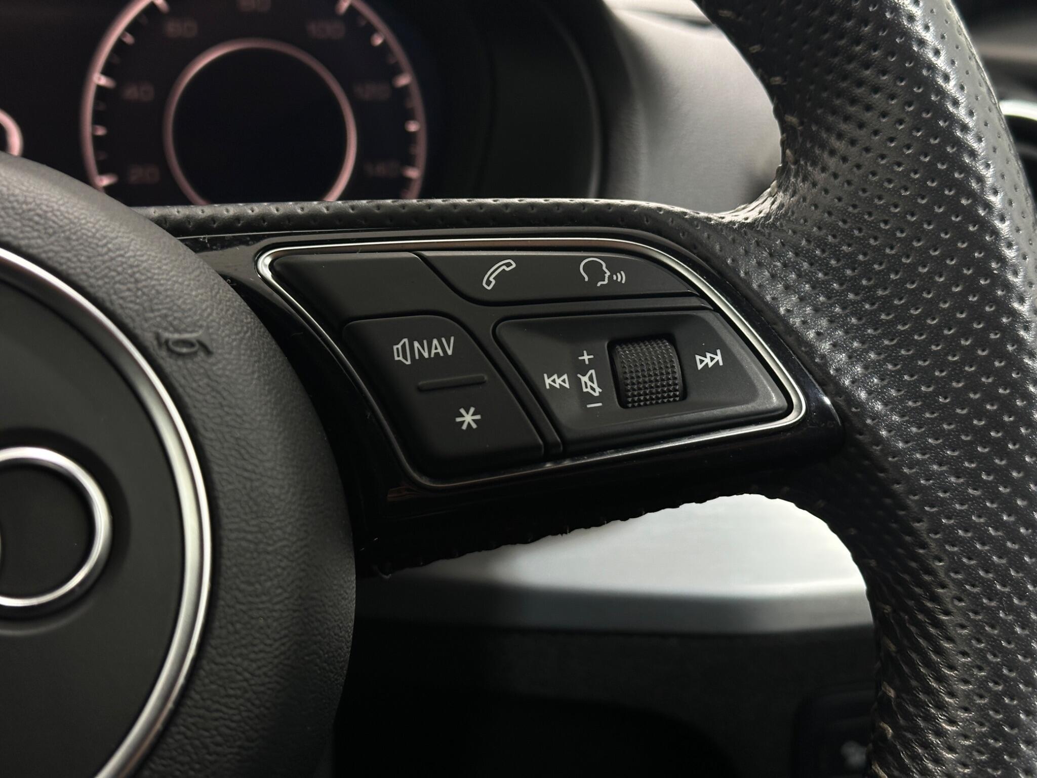 Audi Q2 view 15