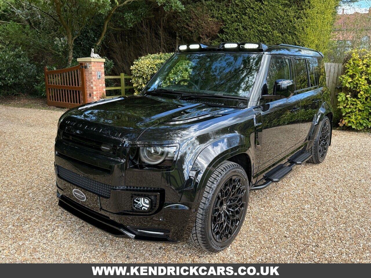 Land Rover Defender 110 view 7