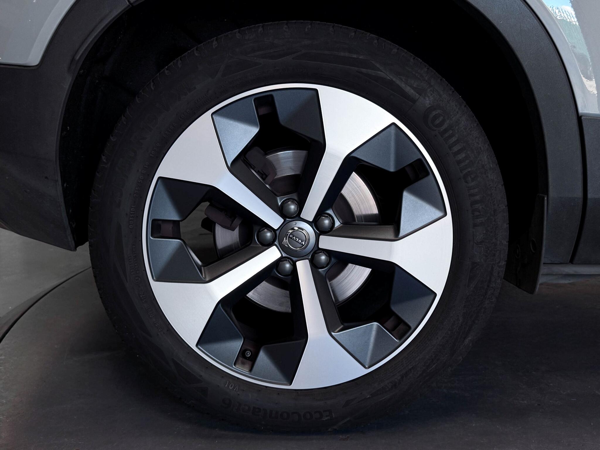 Volvo XC40 view 52