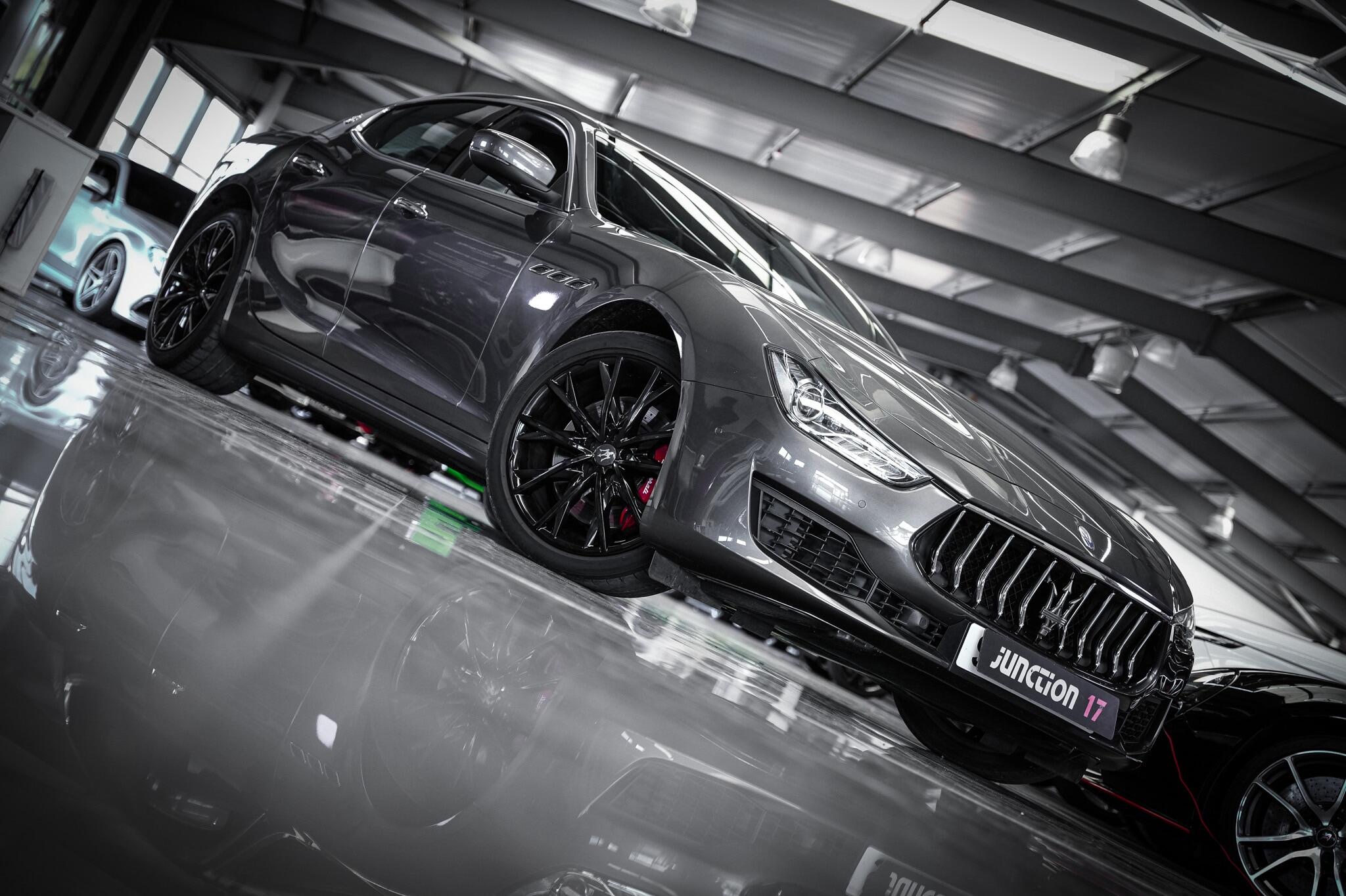 Maserati Ghibli view 8