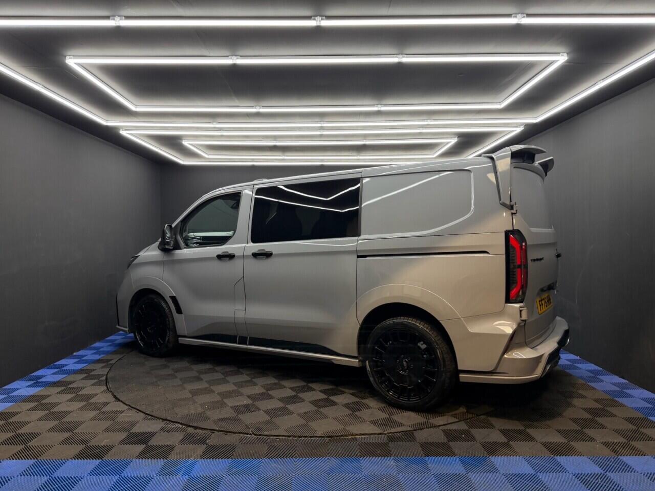 Ford Transit Custom view 13