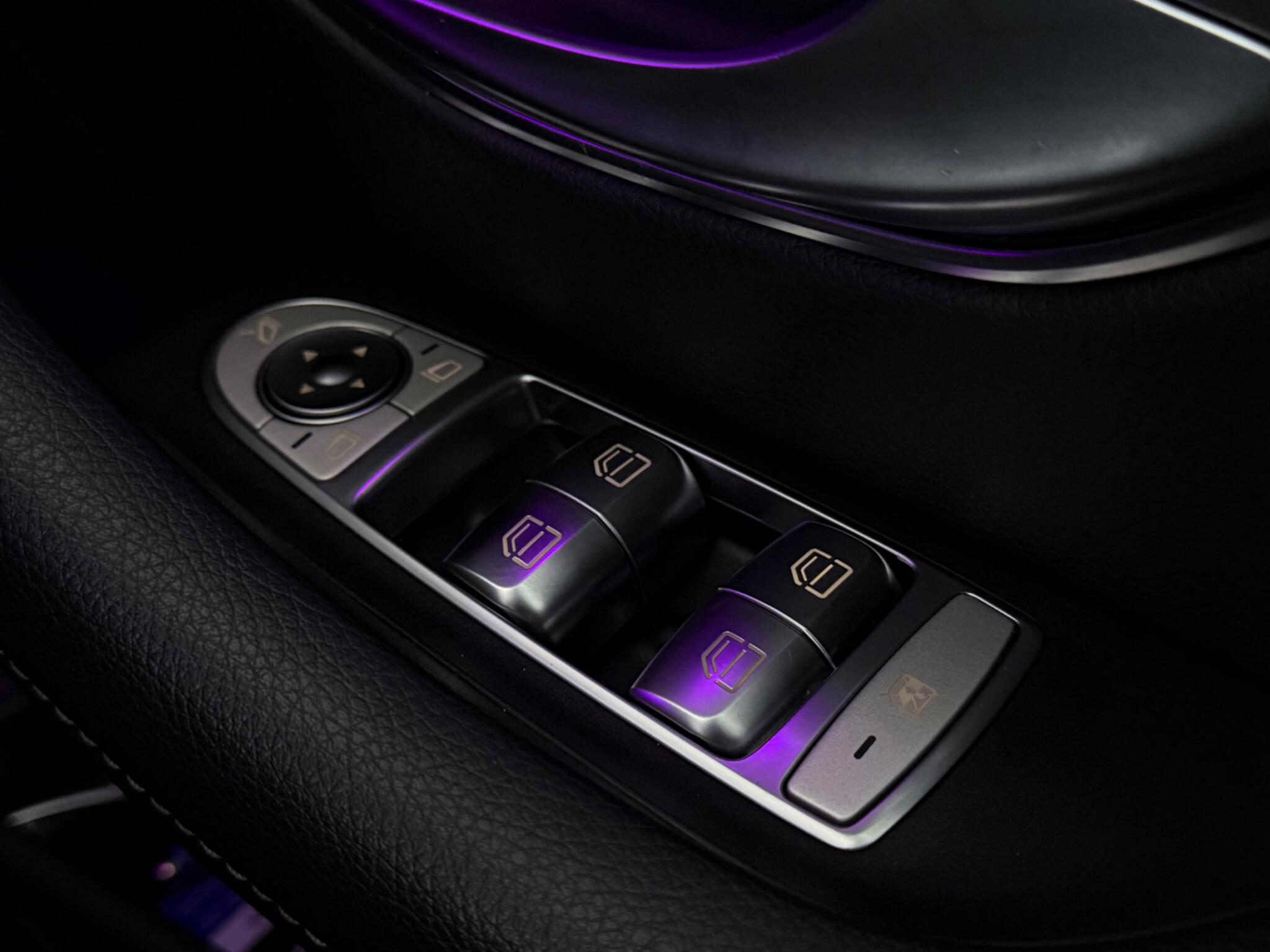 Mercedes-Benz E-Class view 19