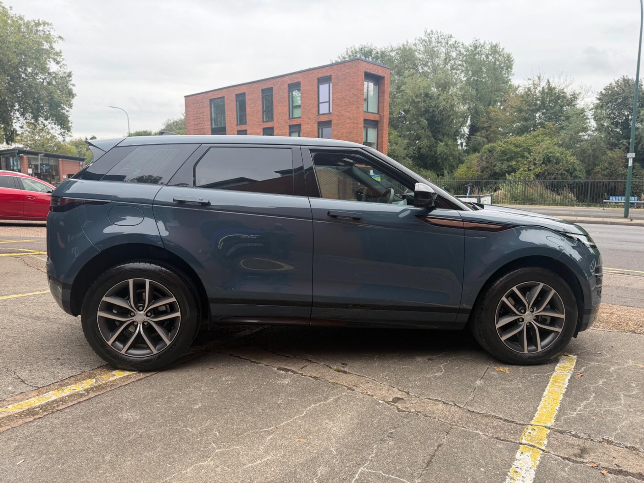 Land Rover Range Rover Evoque view 7