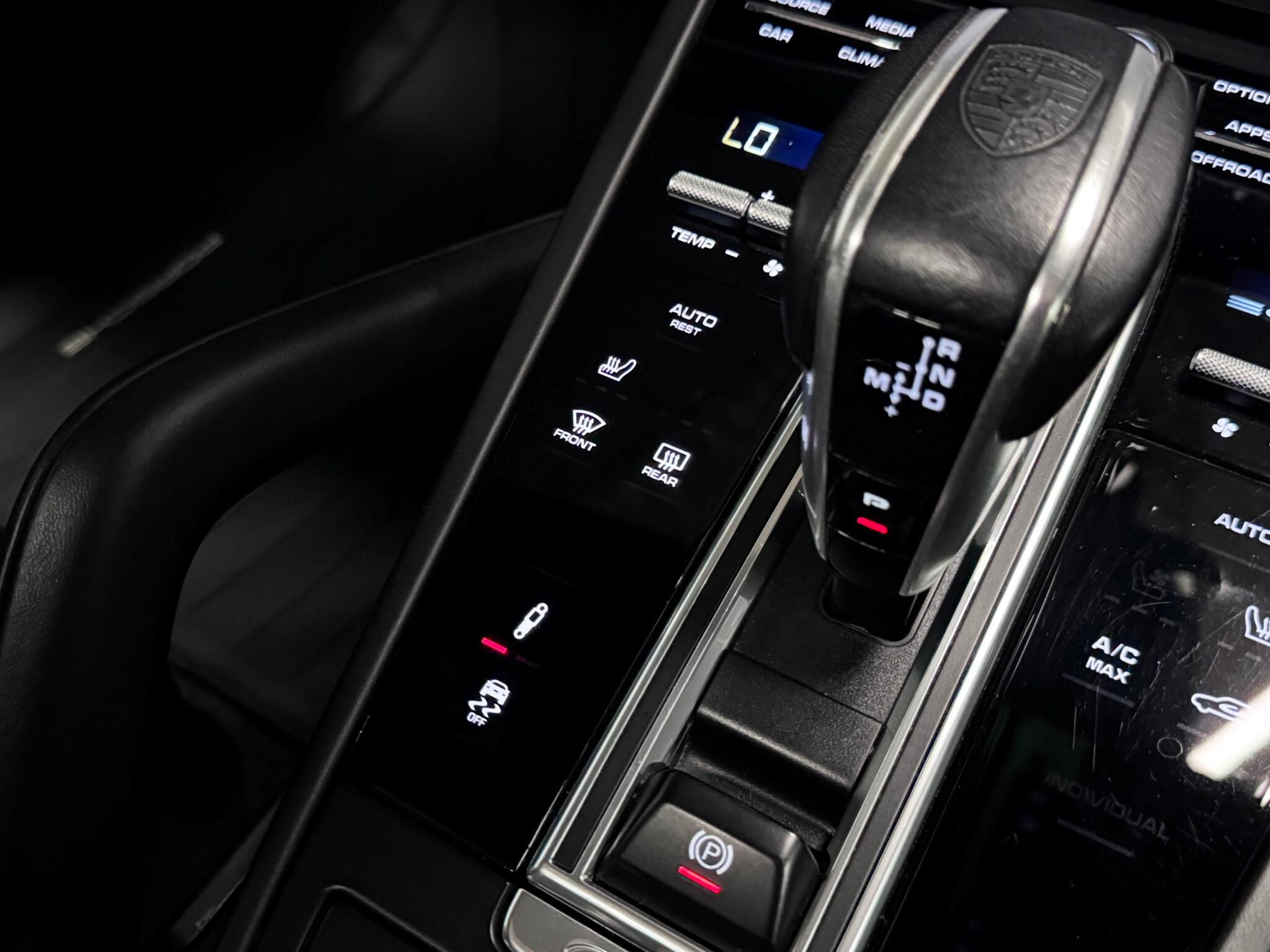 Porsche Cayenne view 53