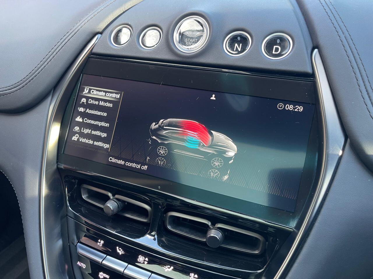 Aston Martin DBX view 21