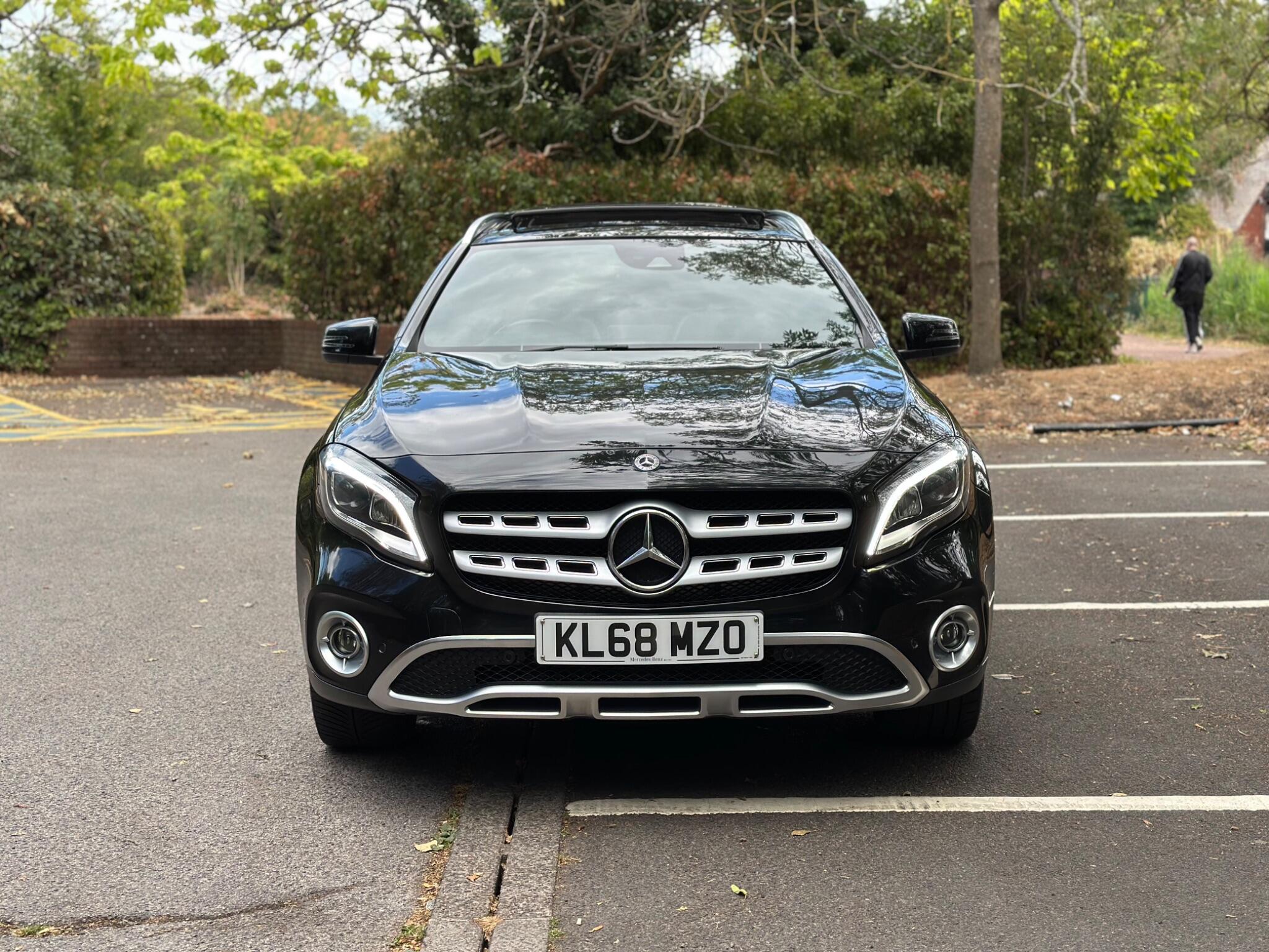 Mercedes-Benz Gla view 9