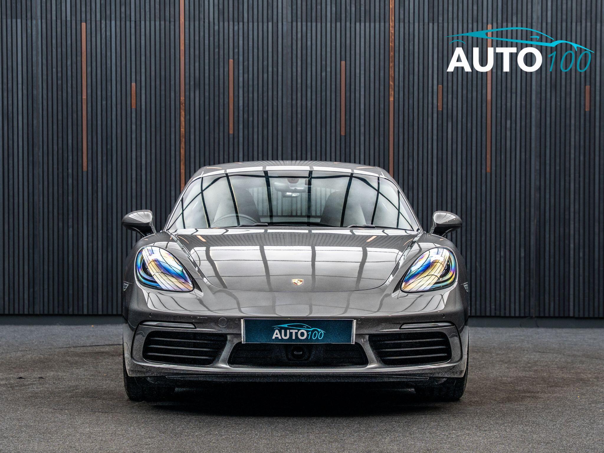 Porsche Cayman view 11