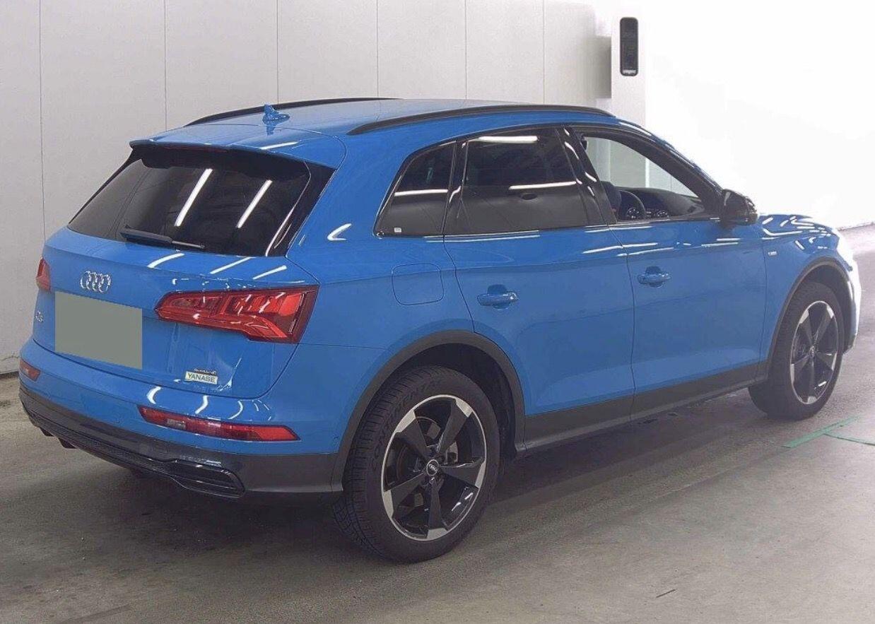 Audi Q5 view 4