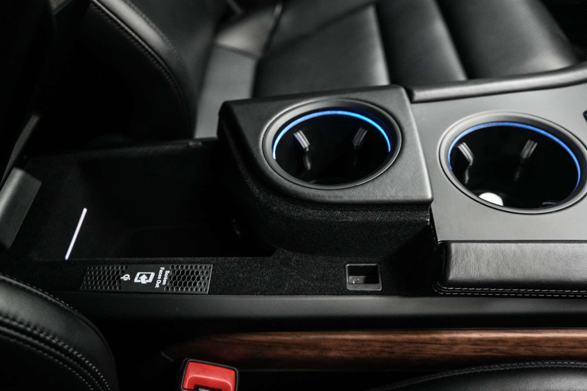 Porsche Taycan view 37