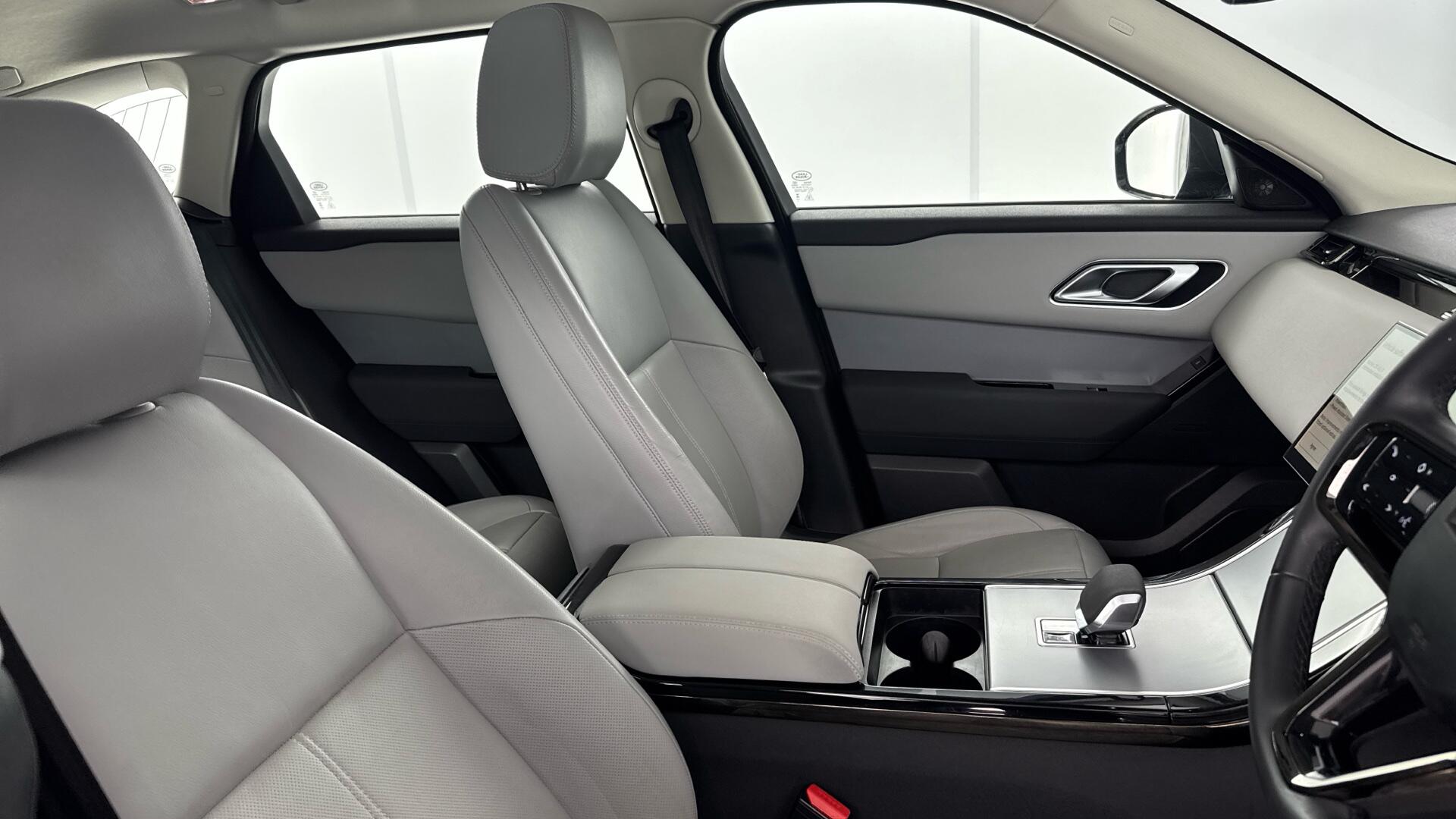Land Rover Range Rover Velar view 16