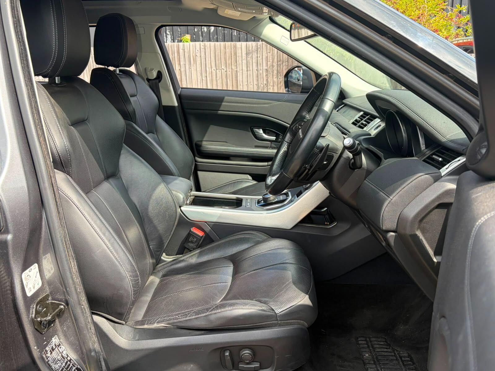 Land Rover Range Rover Evoque view 11