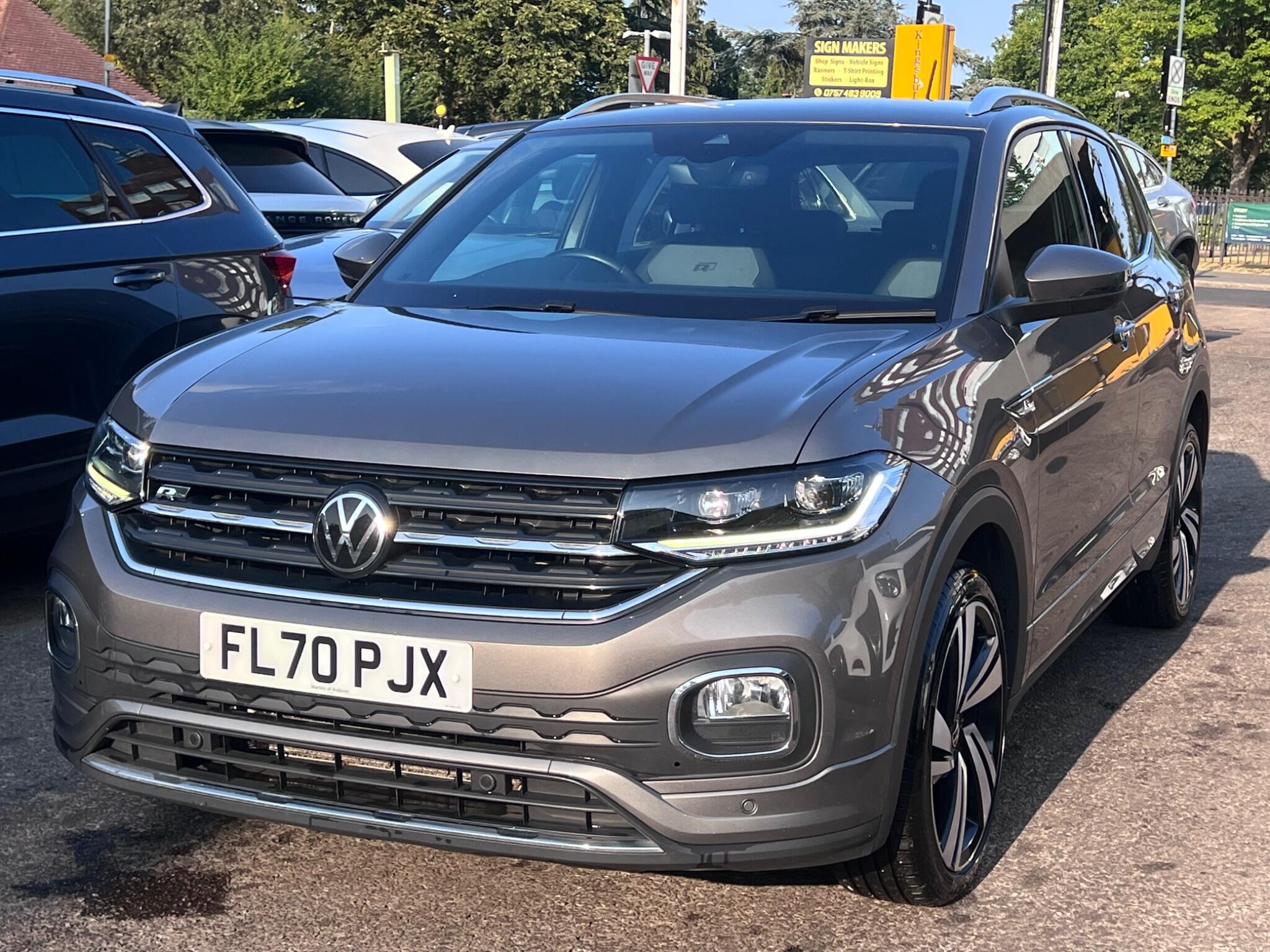 Volkswagen T-Cross view 6