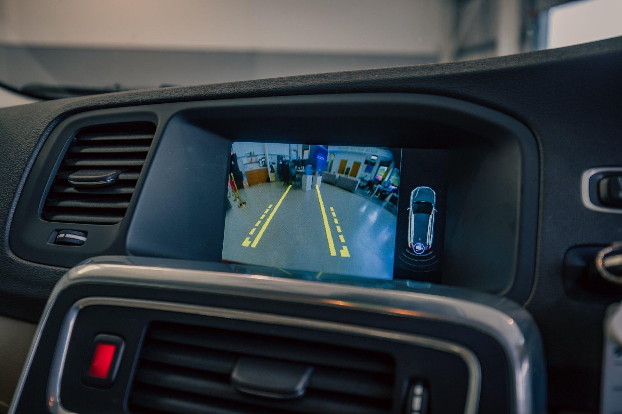 Volvo V60 view 19