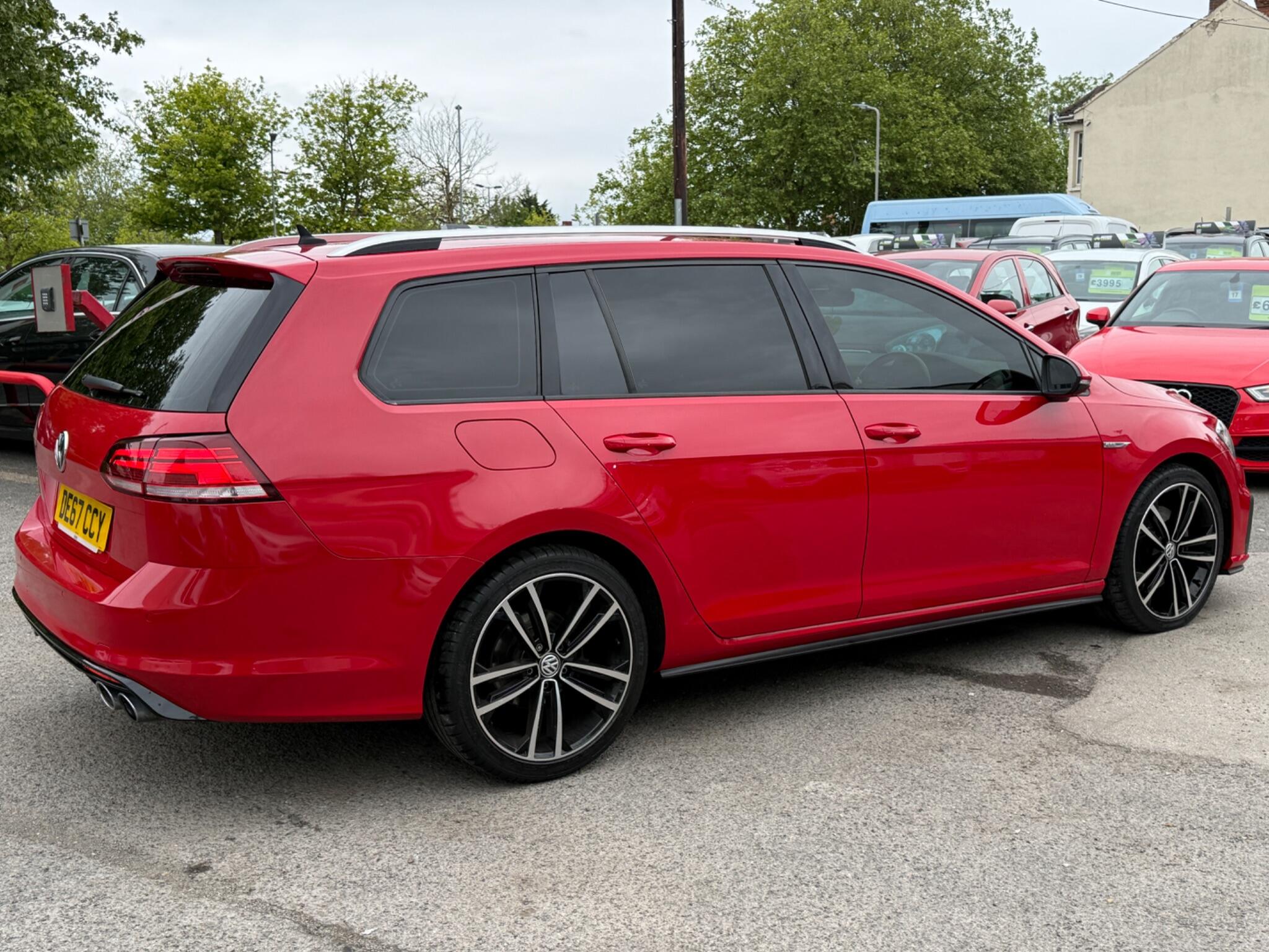 Volkswagen Golf - Image 8