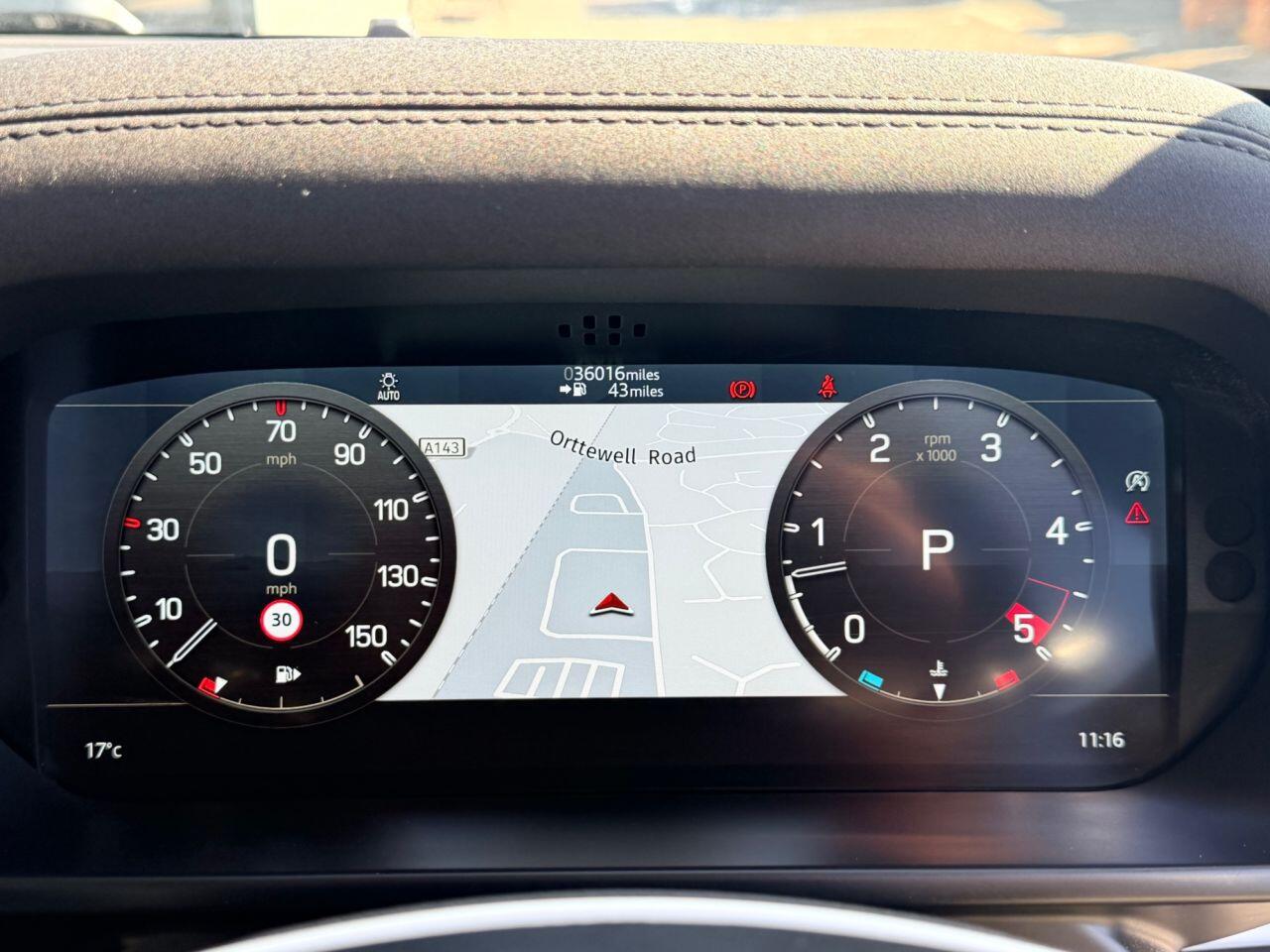 Land Rover Defender view 19