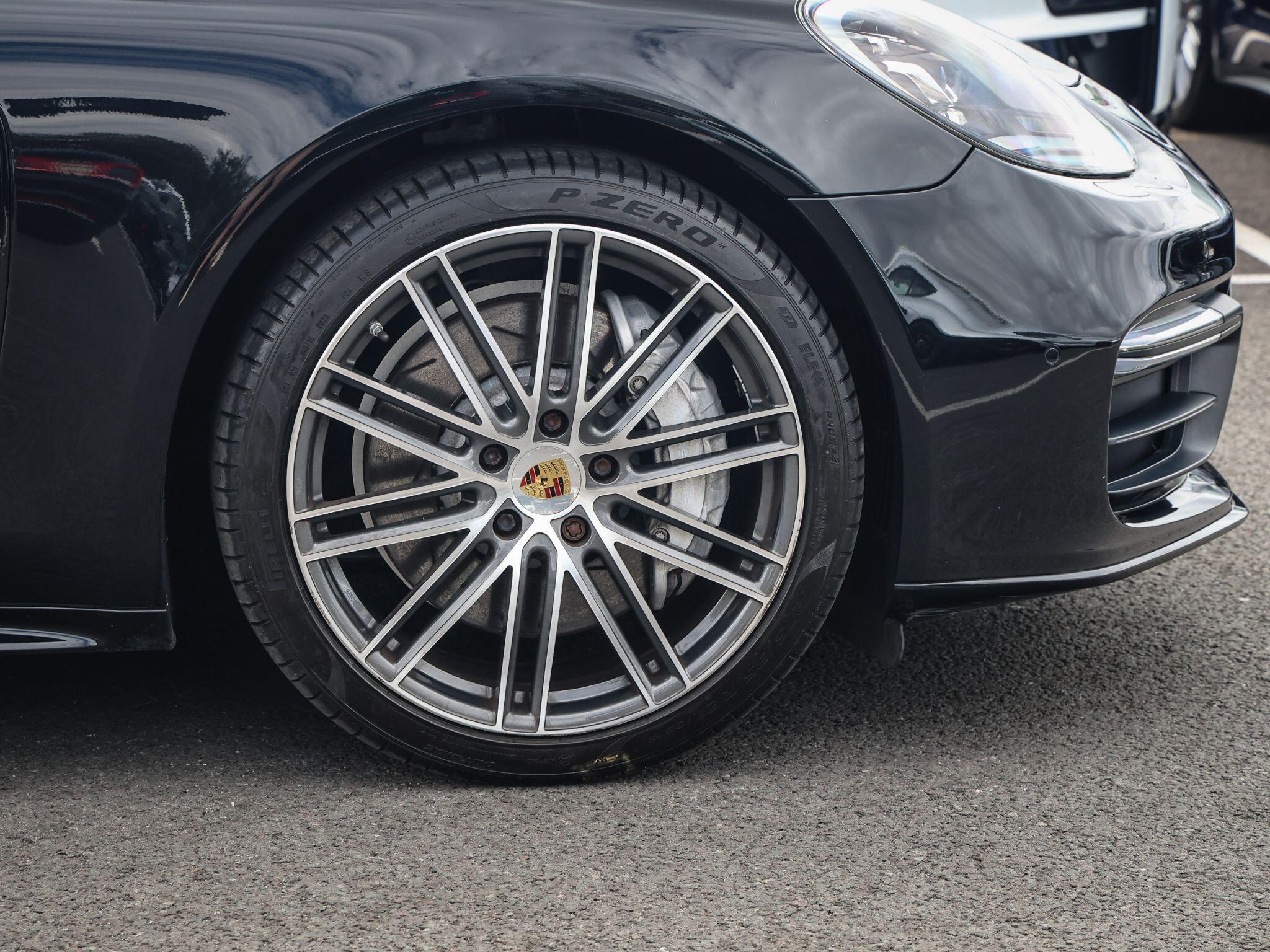 Porsche Panamera view 36