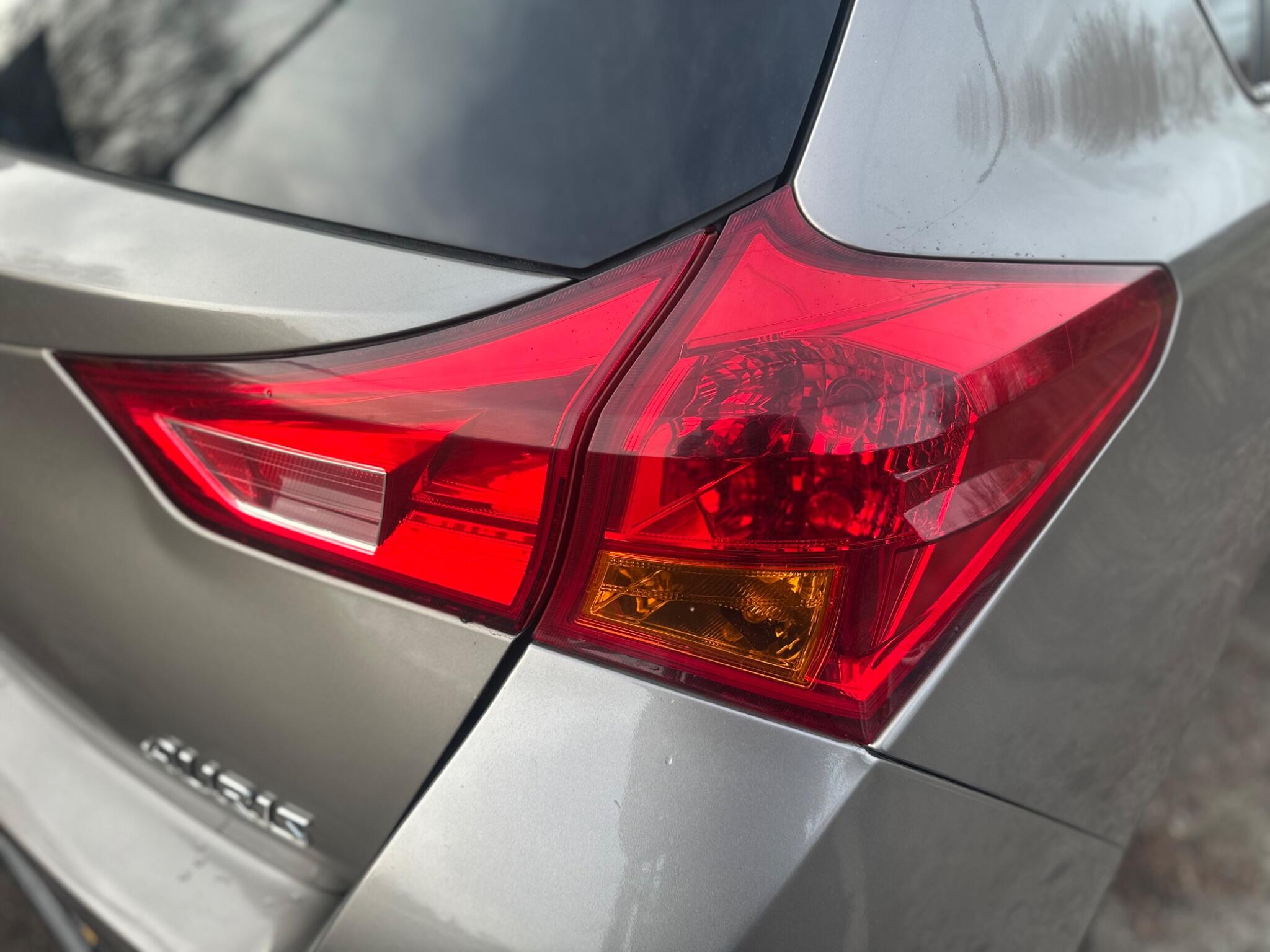 2014 Toyota Auris image 41