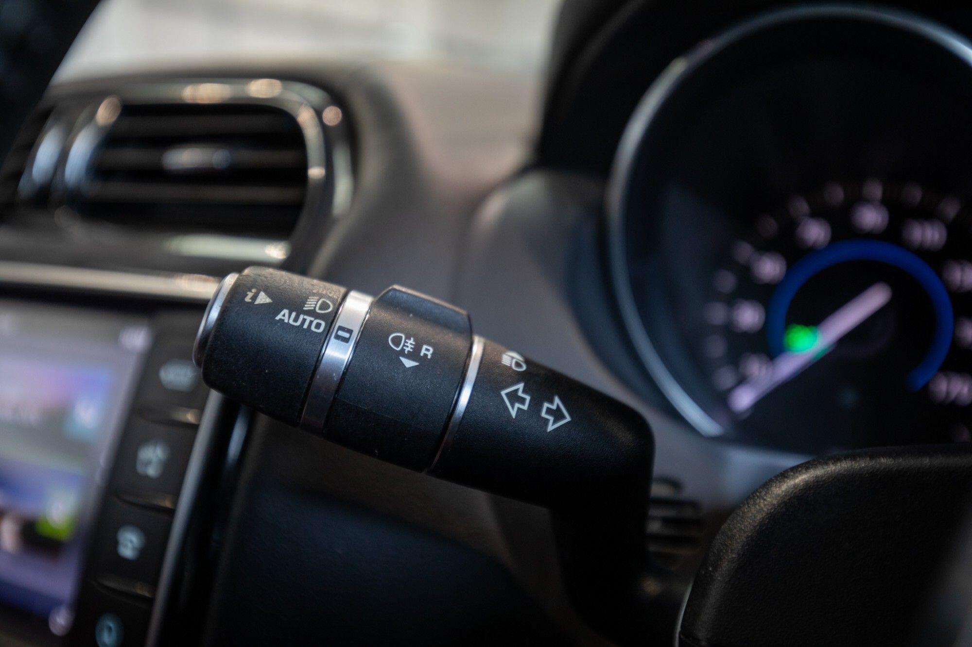 Jaguar Xe view 19