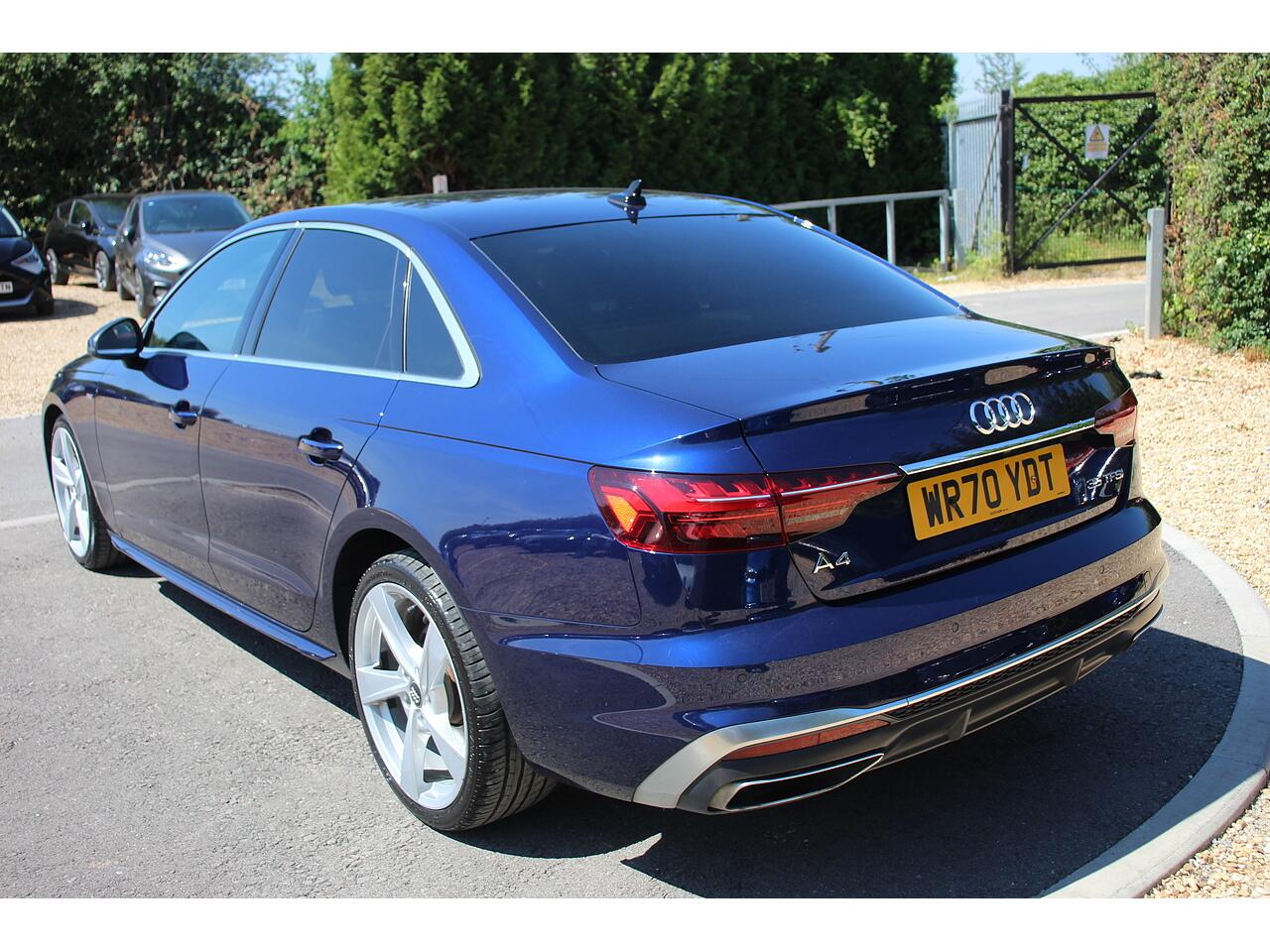 Audi A4 view 10