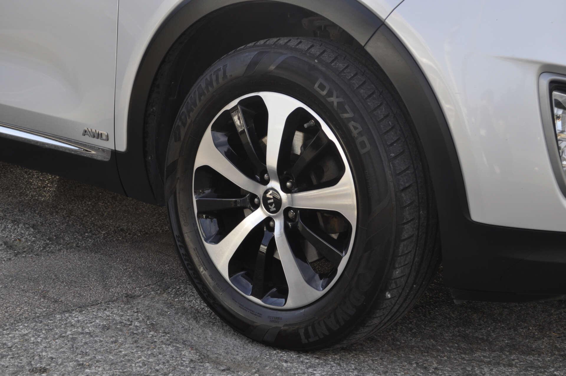 Kia Sorento view 29
