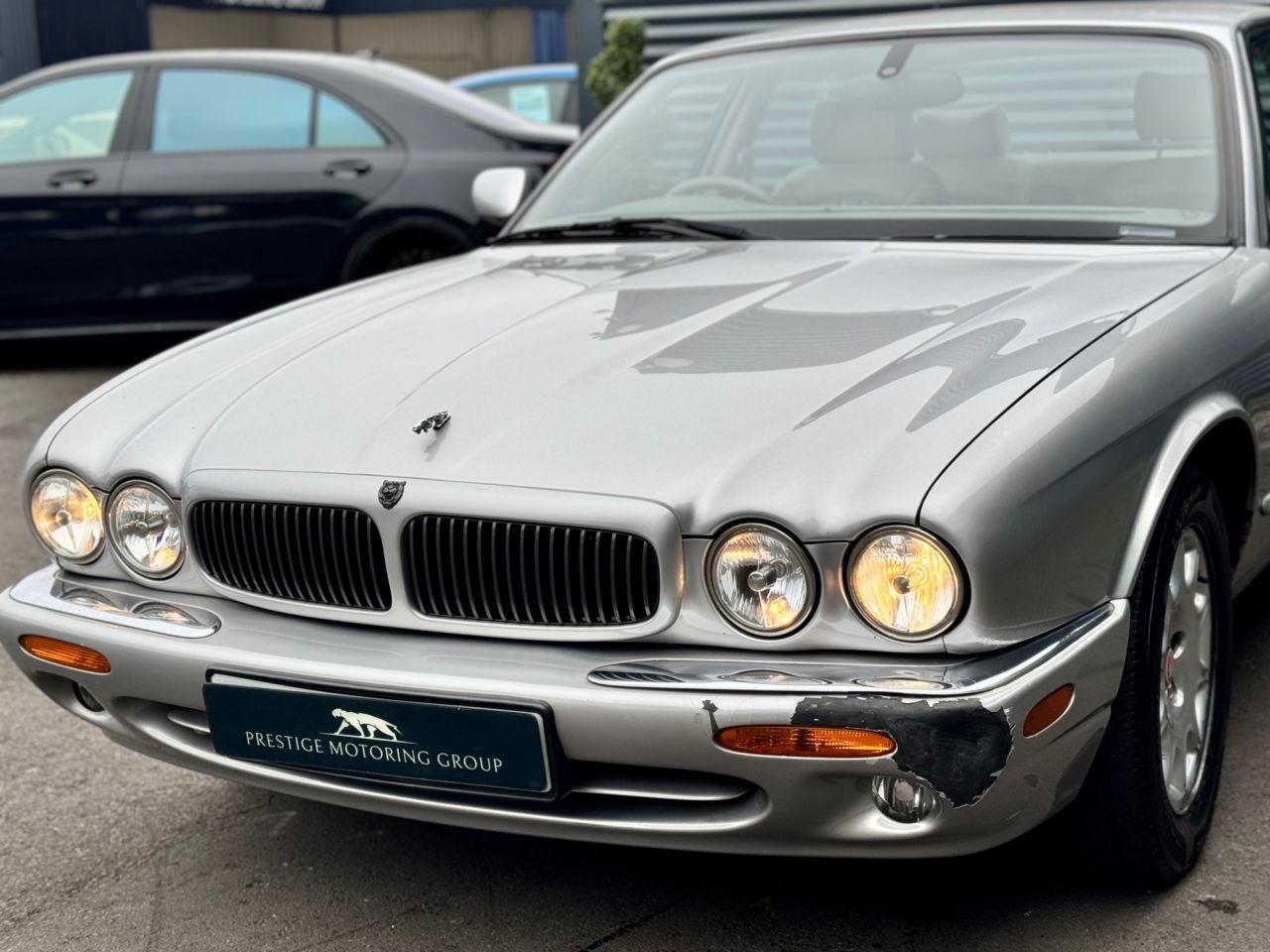 Jaguar XJ view 8