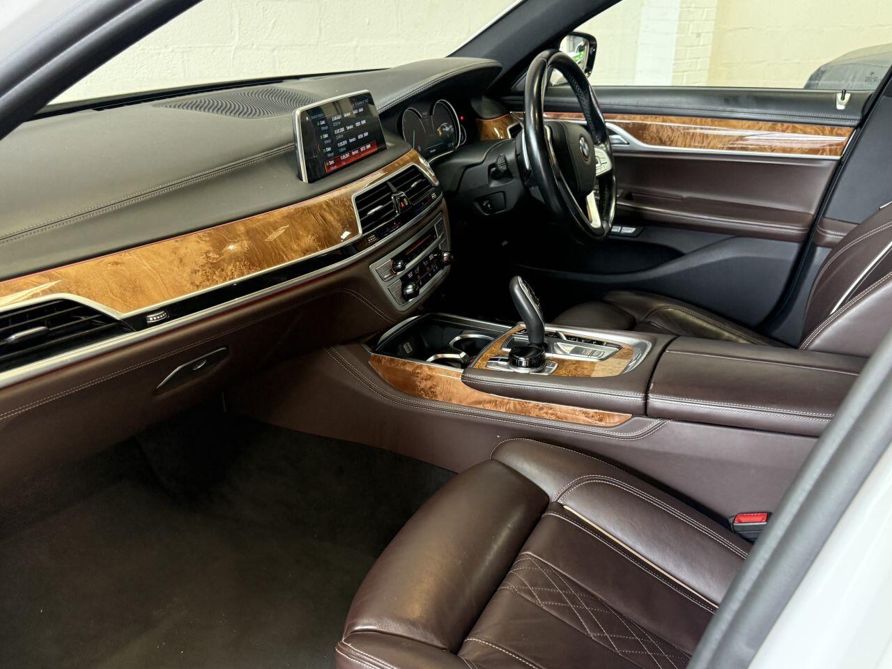 BMW 7 Series view 63