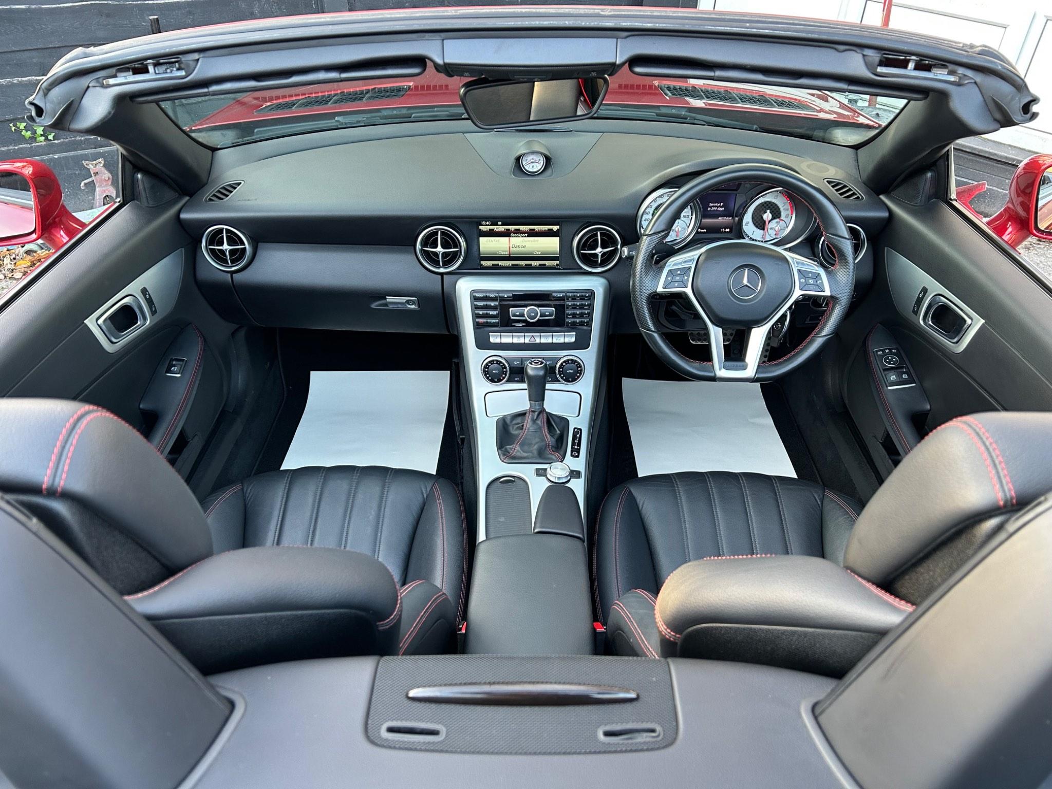 Mercedes-Benz SLK view 4