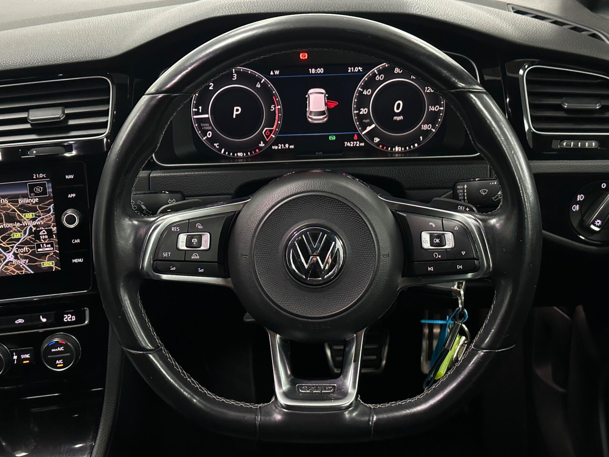 Volkswagen Golf view 19