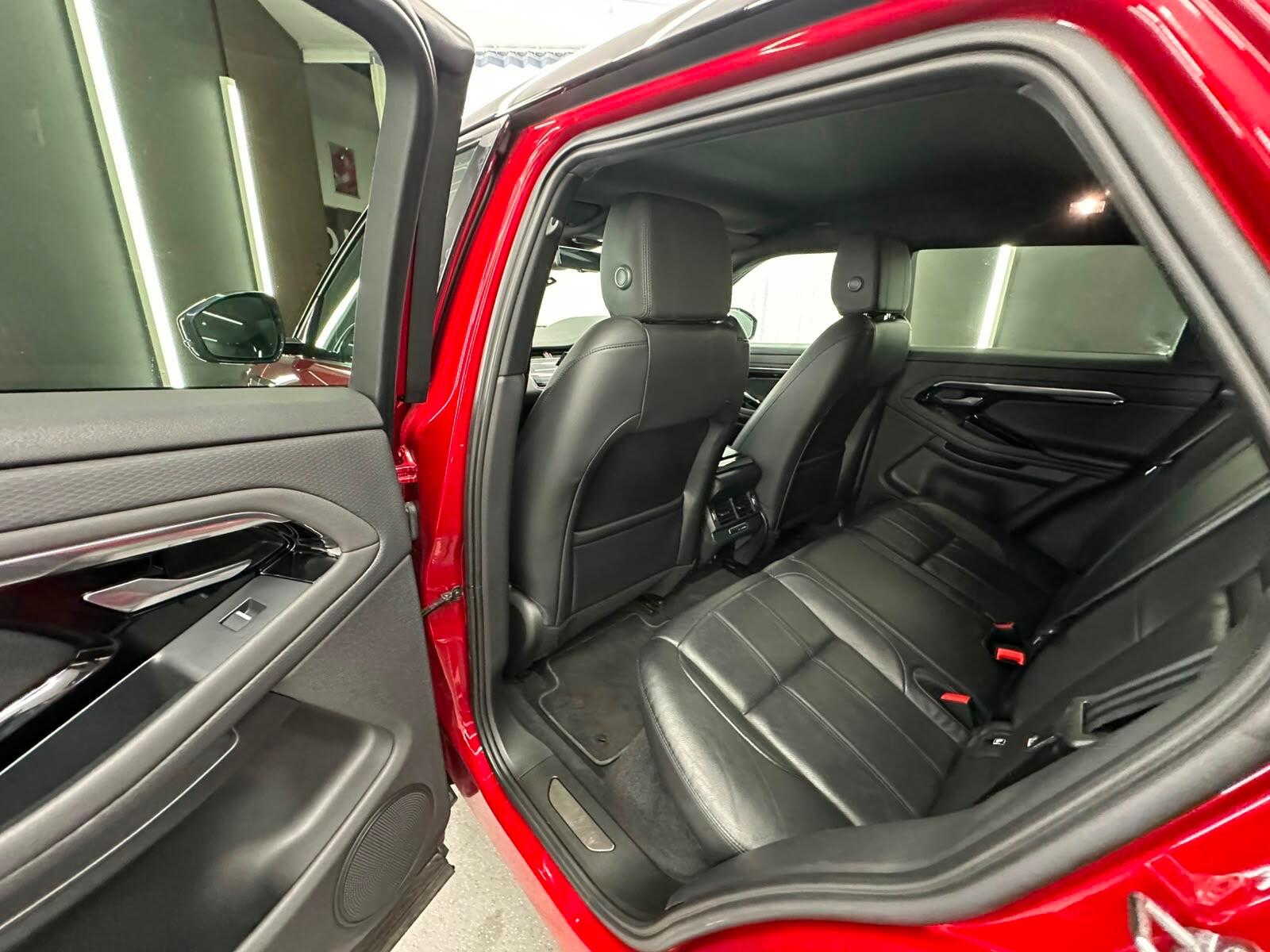 Land Rover Range Rover Evoque view 31