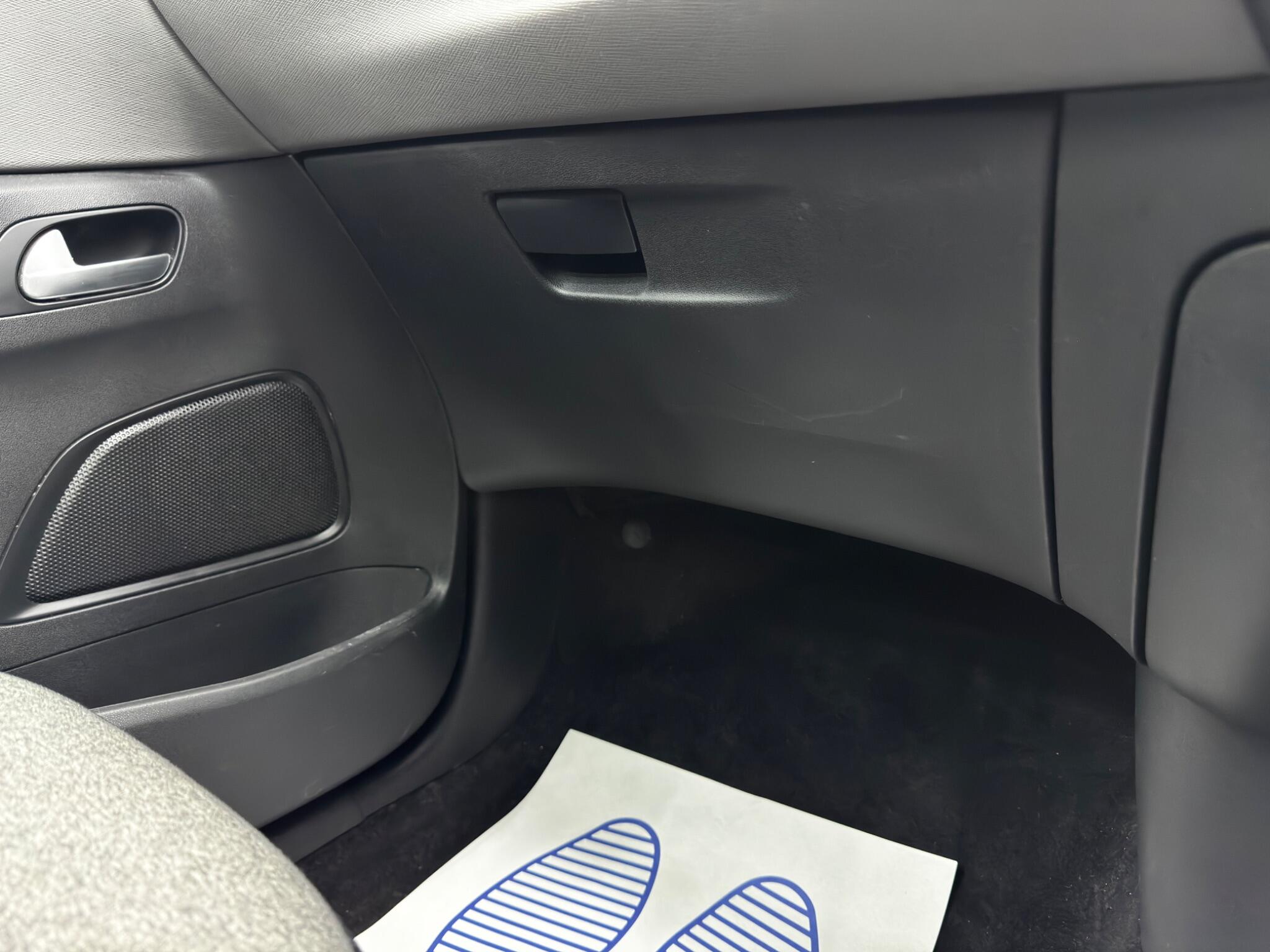 Citroen C4 Picasso view 32