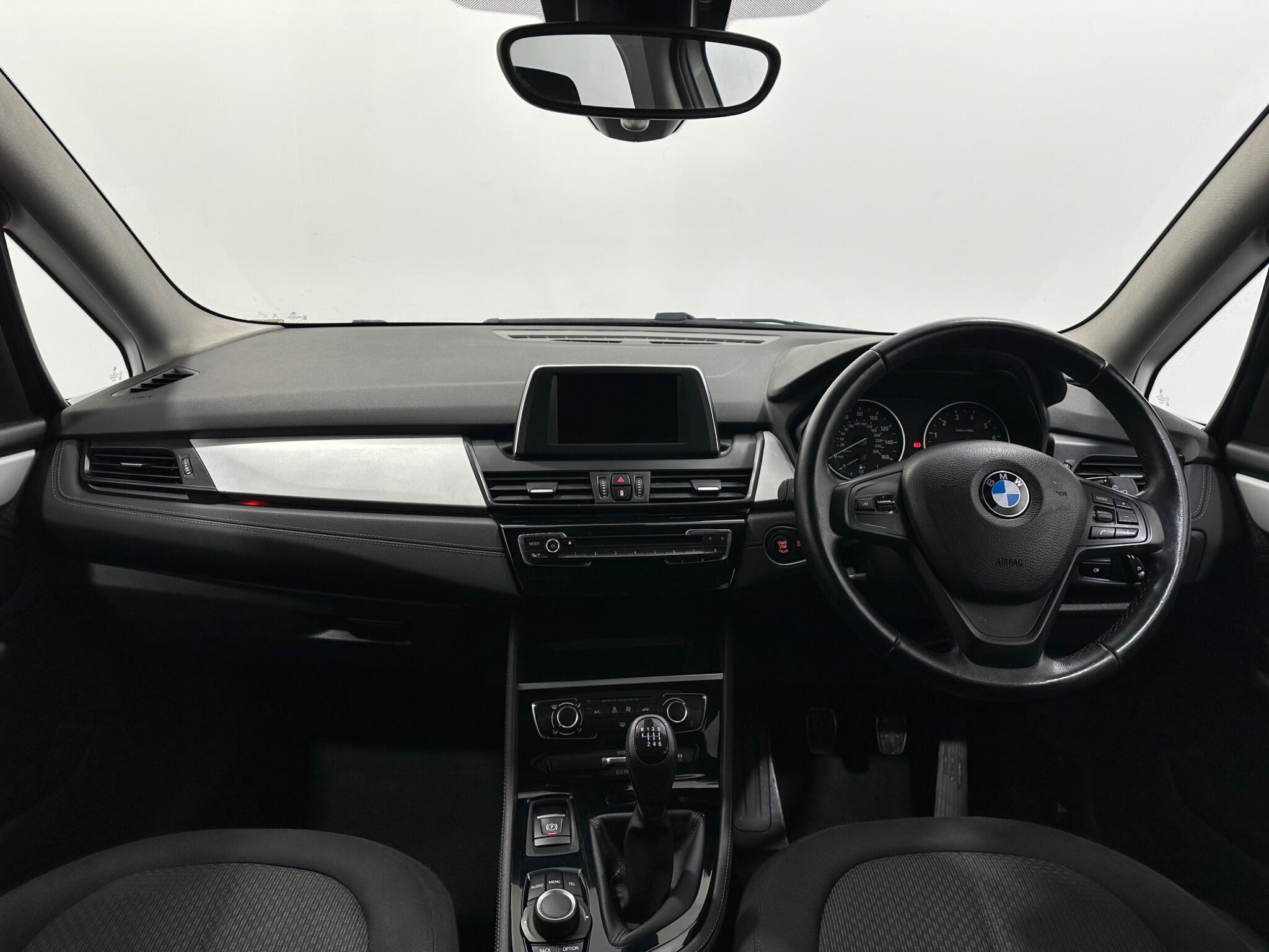 BMW 2 Series view 20