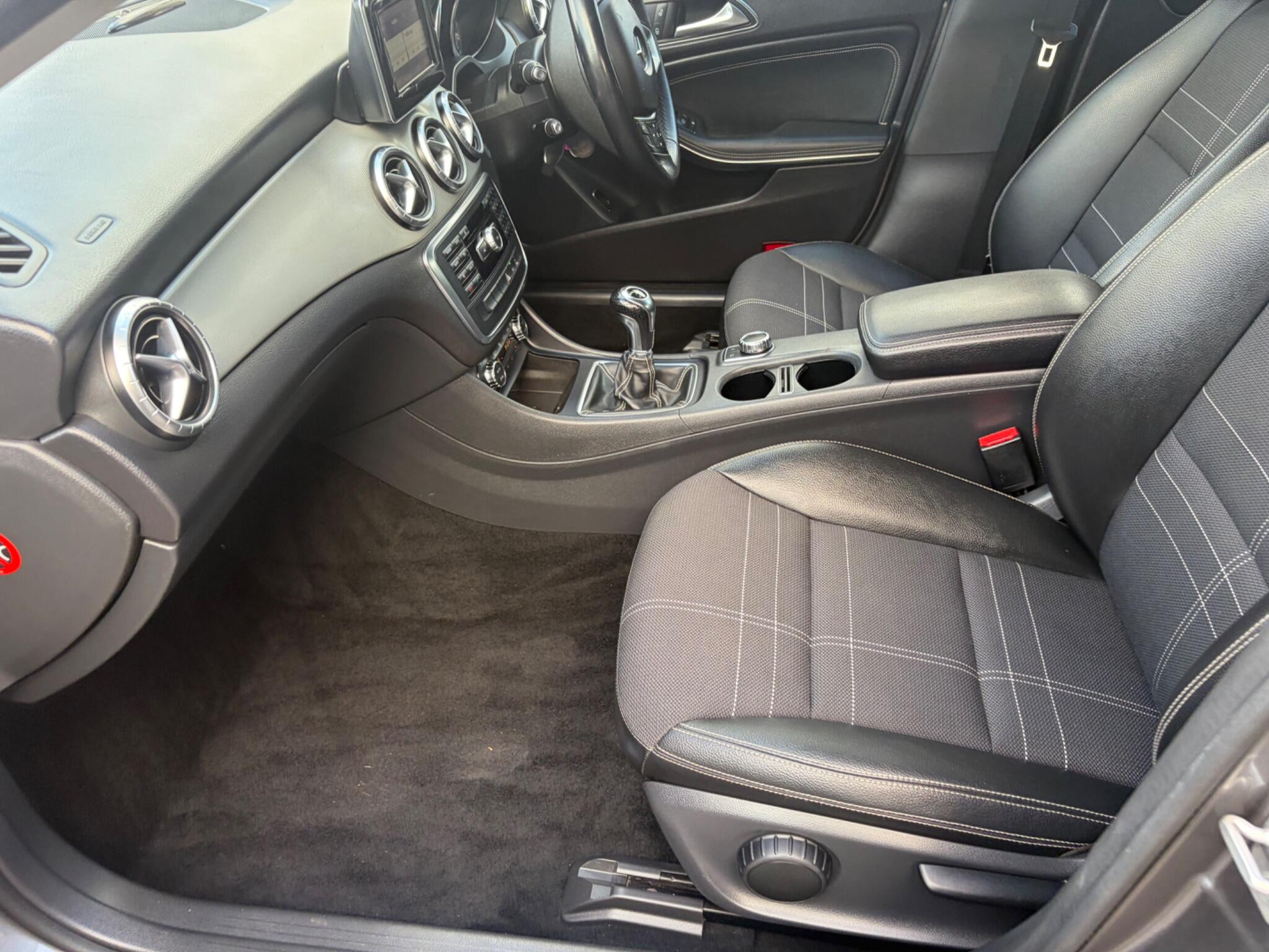 Mercedes-Benz Cla view 74