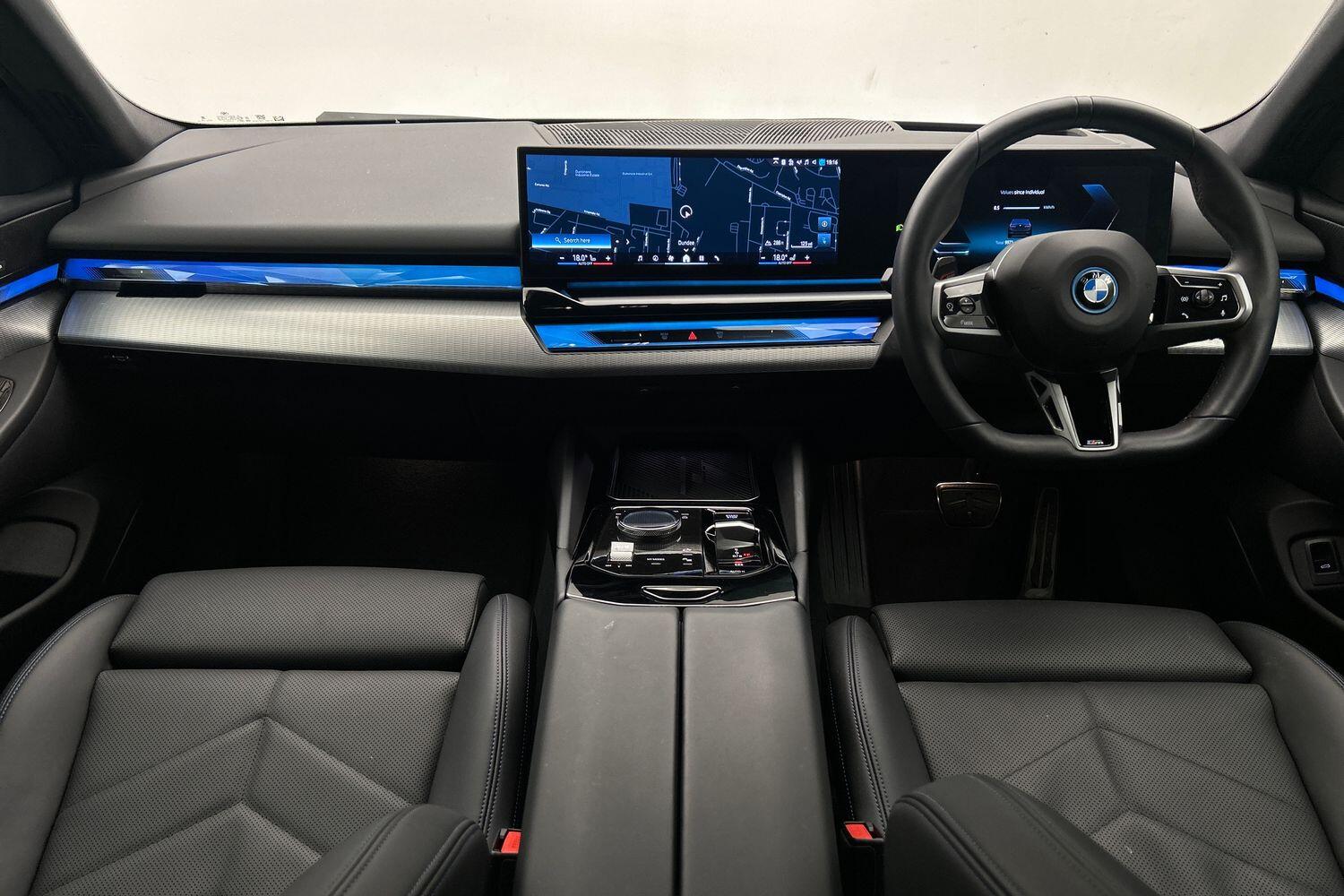 BMW i5 view 5