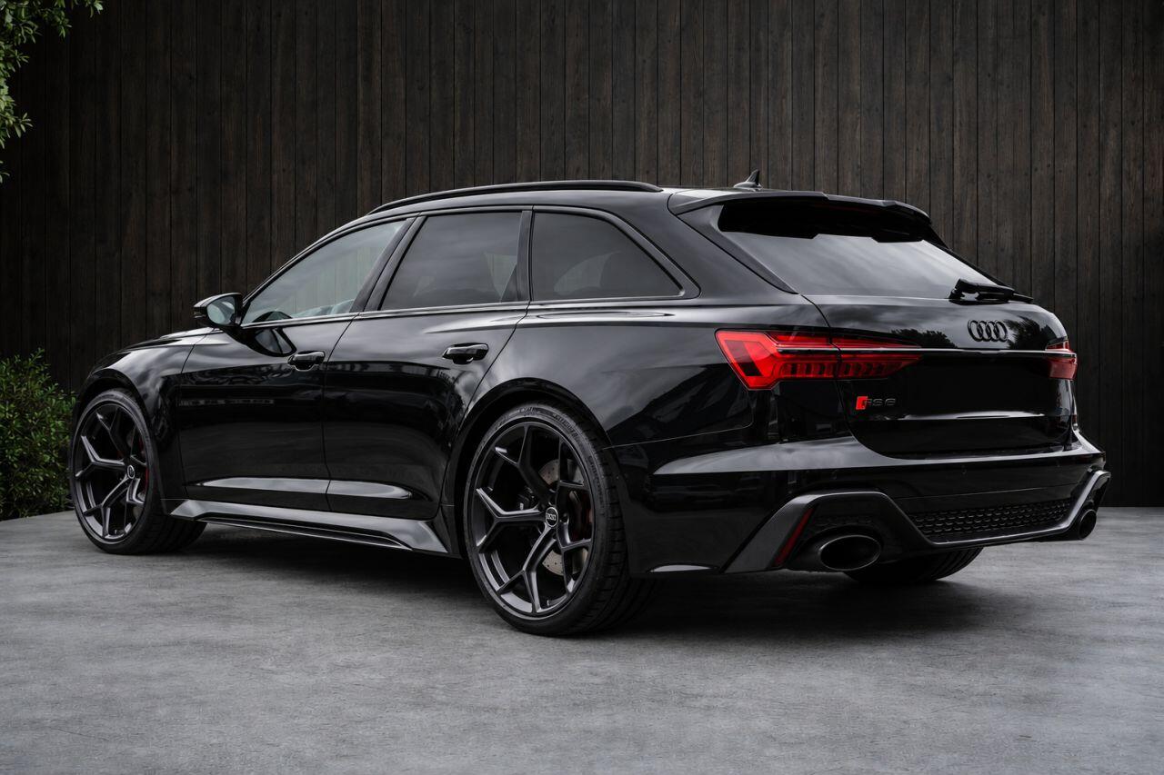 Audi RS6 view 3